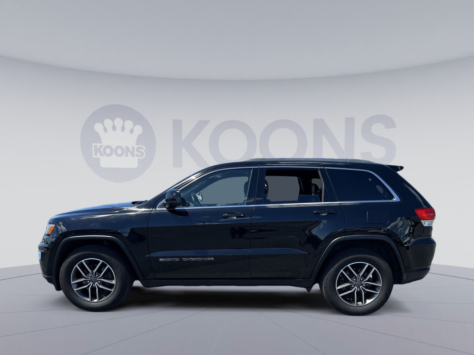 Used 2019 Jeep Grand Cherokee Laredo E with VIN 1C4RJEAG1KC819968 for sale in Woodlawn, MD