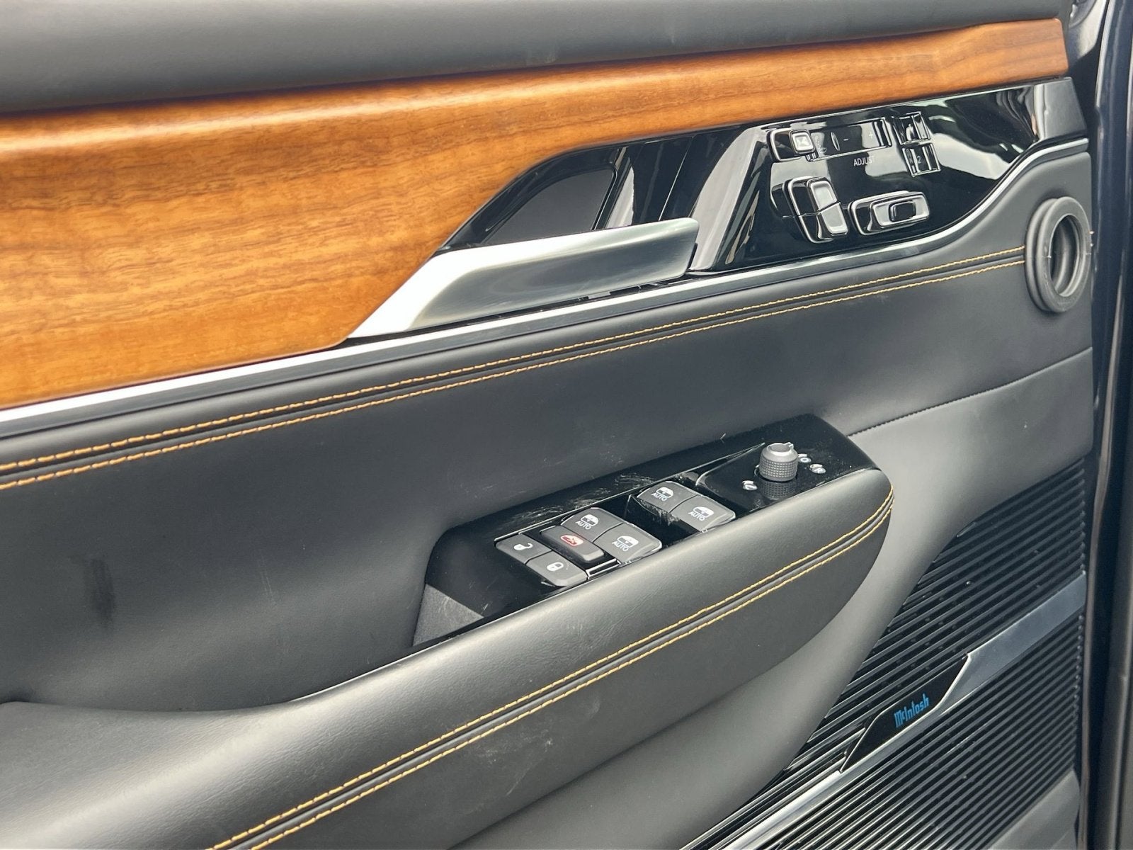 2024 Jeep Grand Wagoneer Series III