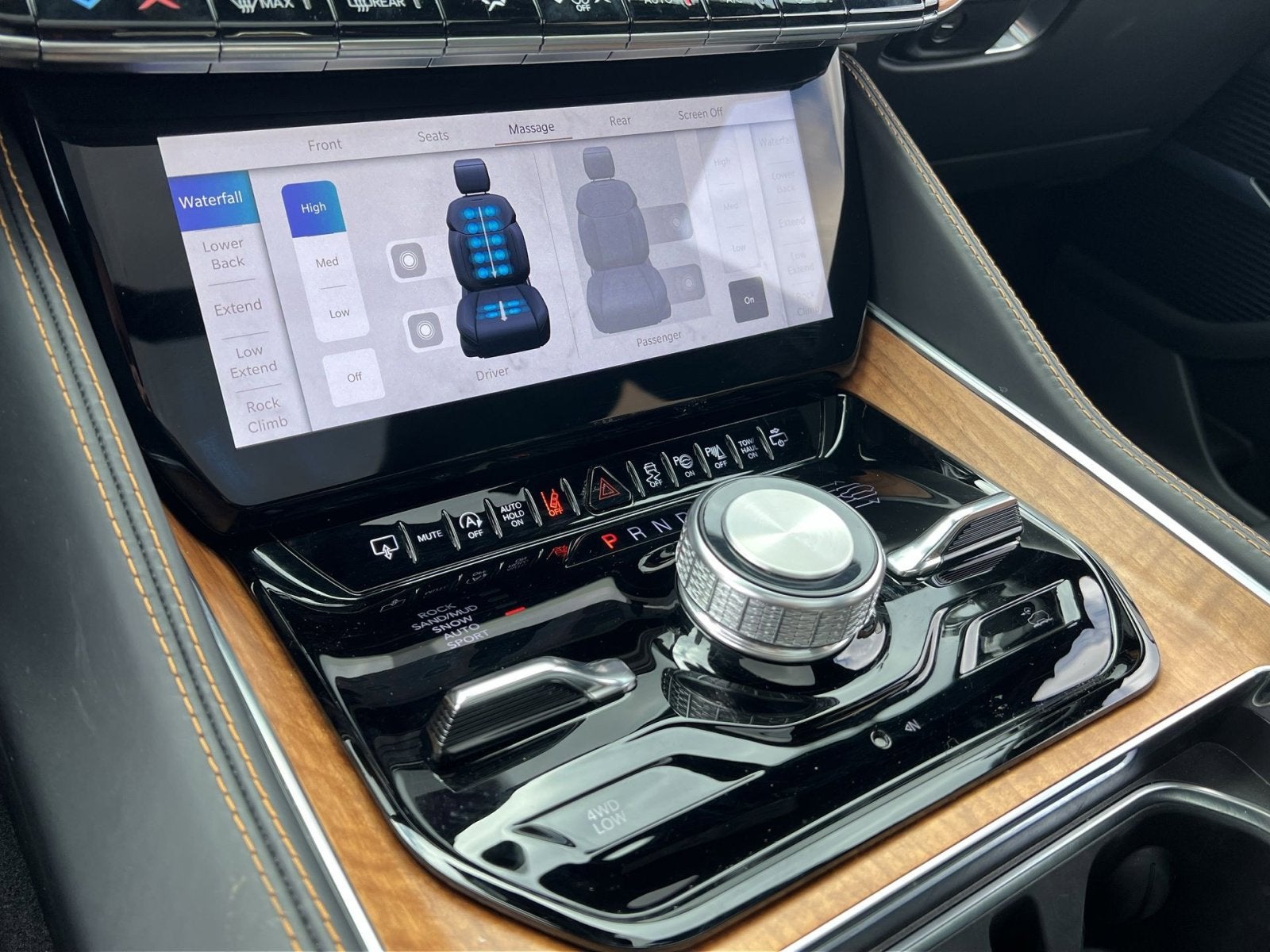 2024 Jeep Grand Wagoneer Series III