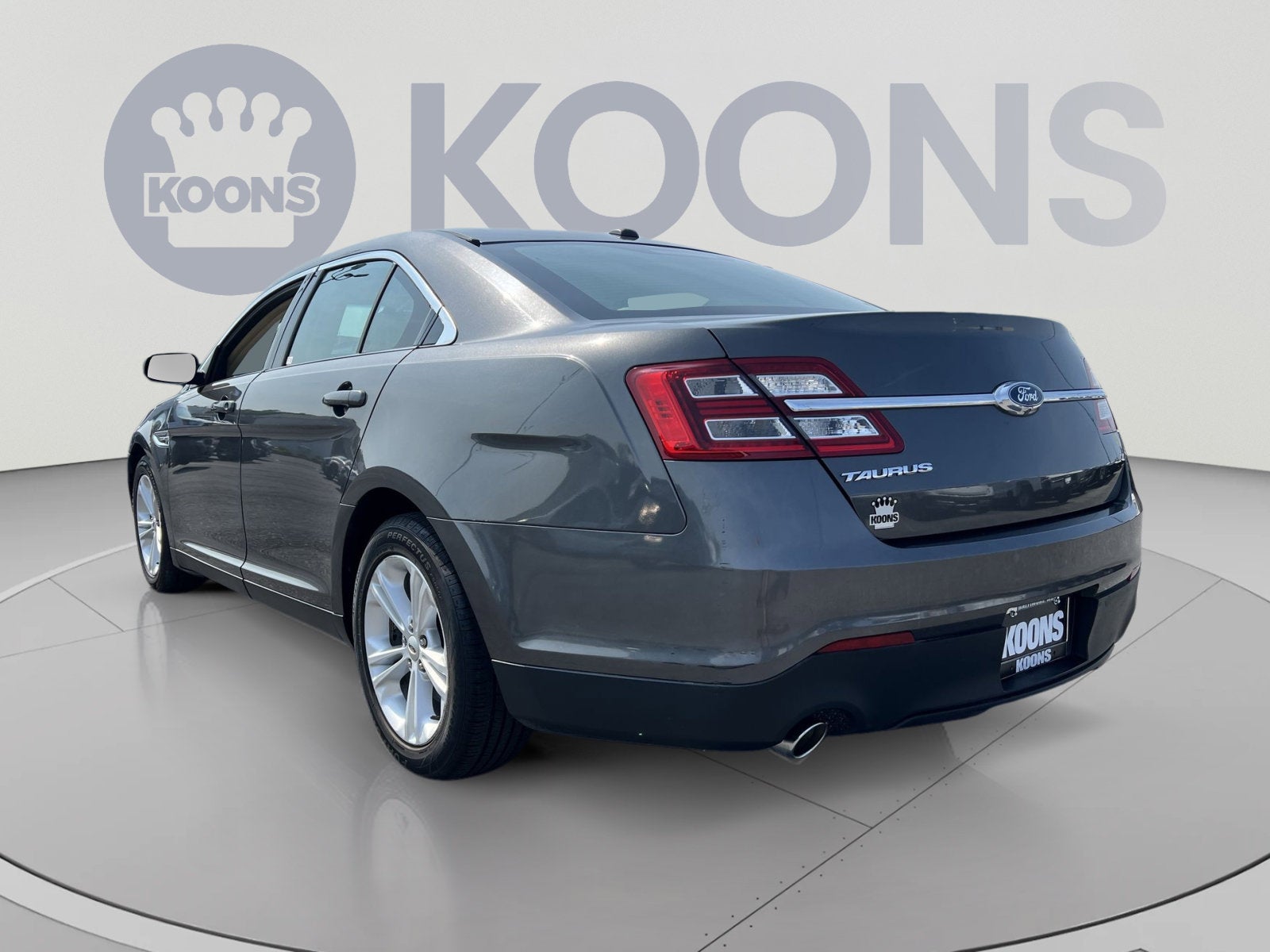 2015 Ford Taurus SE