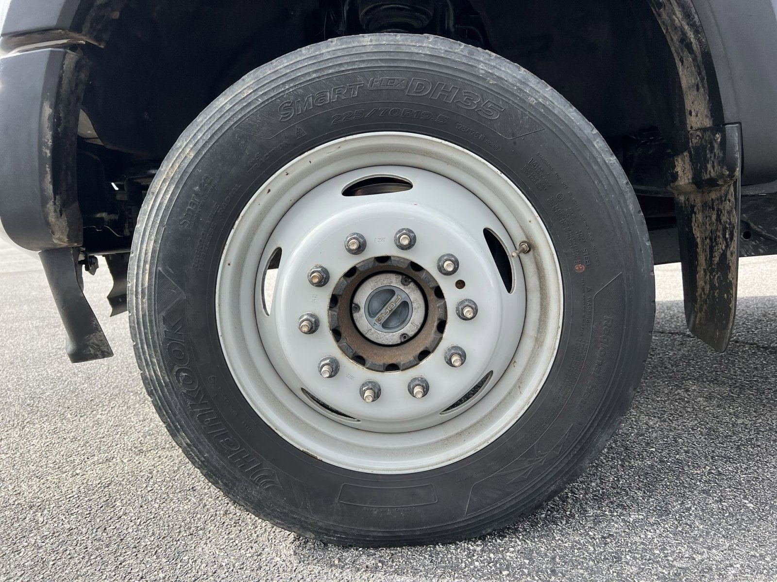 2022 Ford F-550 Chassis Cab XL