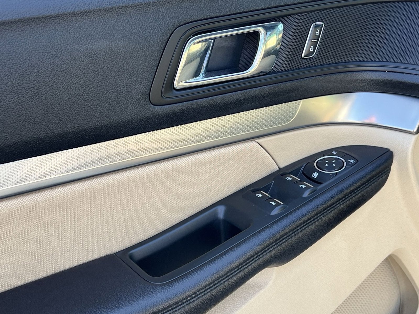 2017 Ford Explorer Base