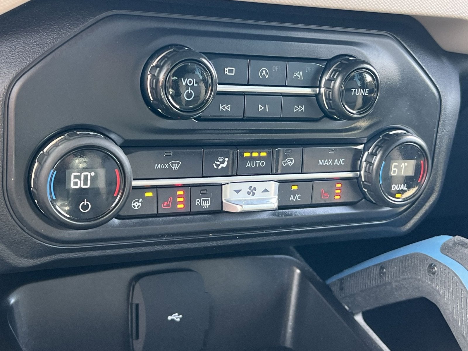 2023 Ford Bronco Base