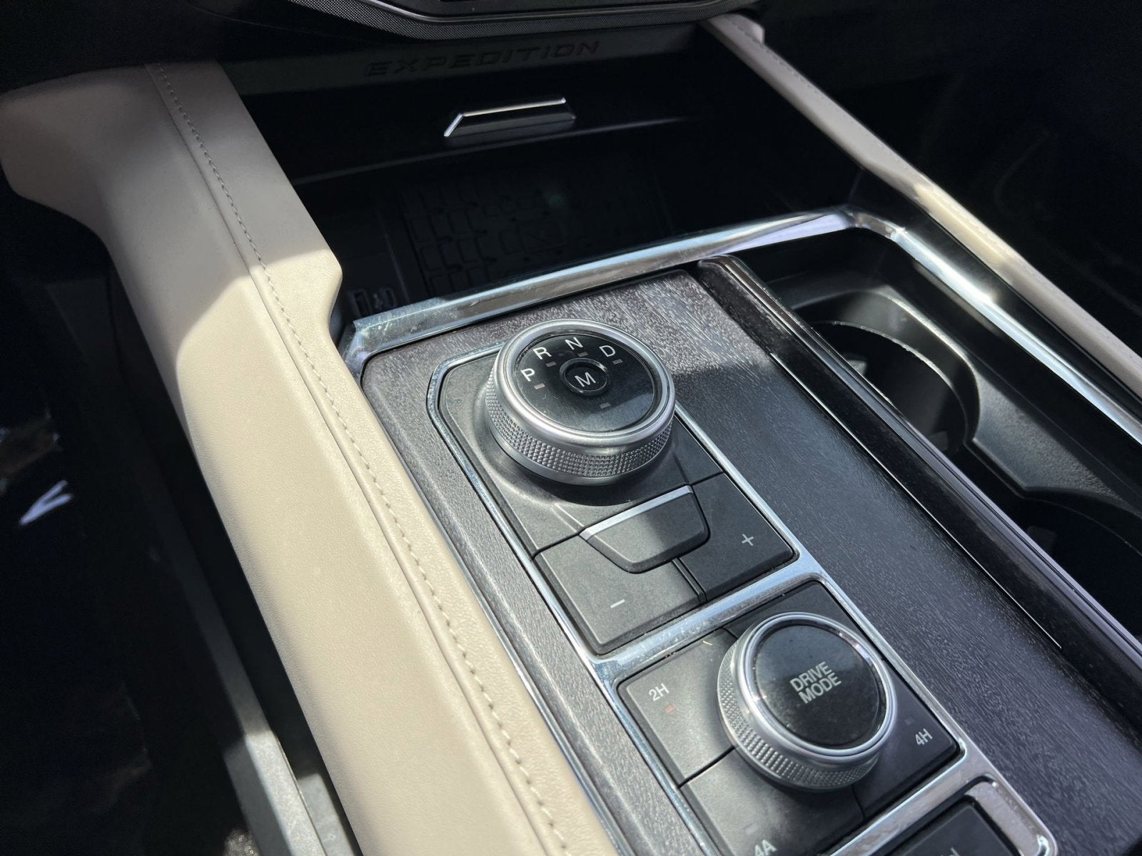 2023 Ford Expedition Max Platinum