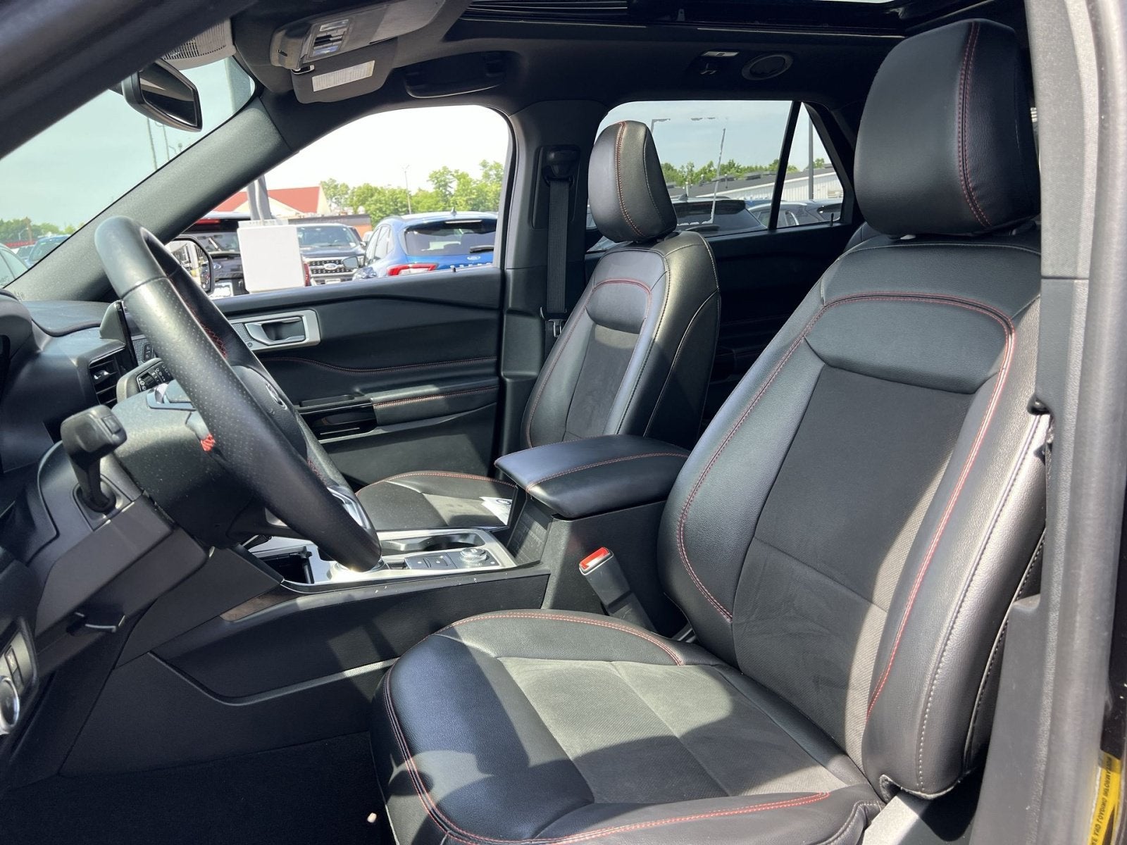 2023 Ford Explorer ST-Line