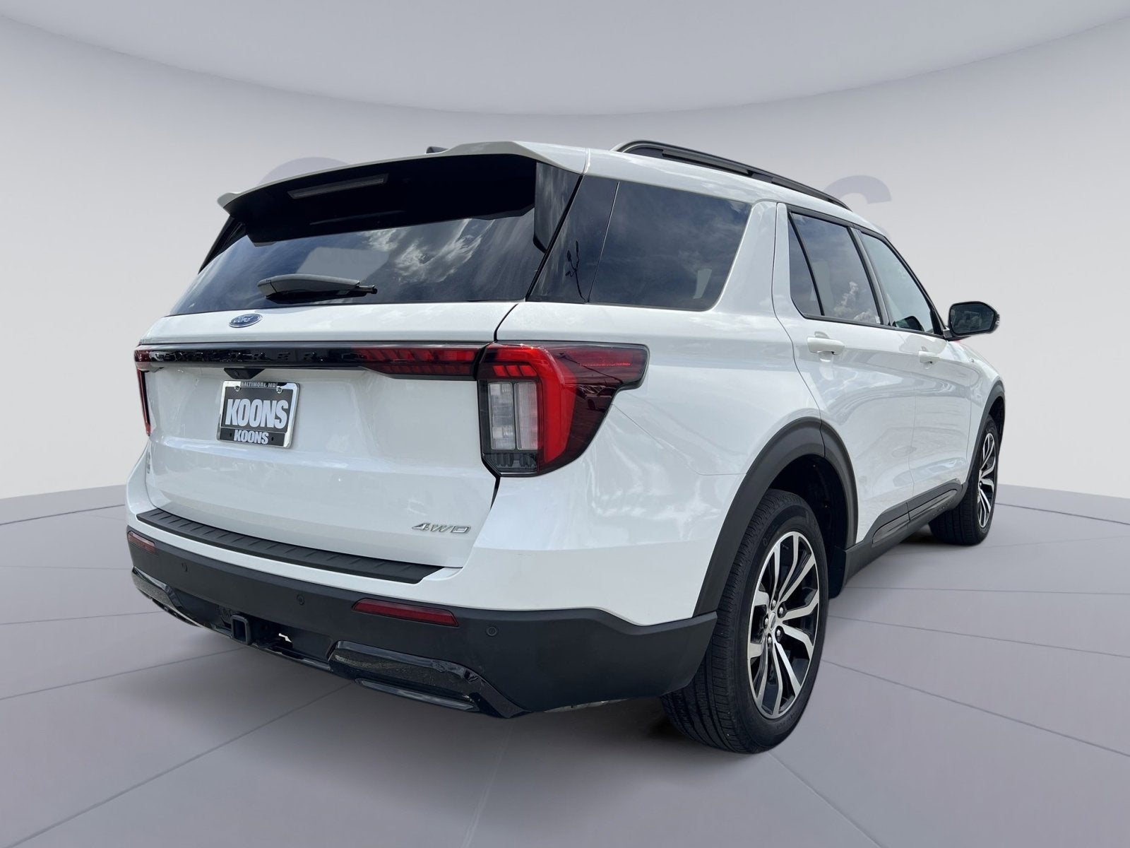 2025 Ford Explorer ST-Line