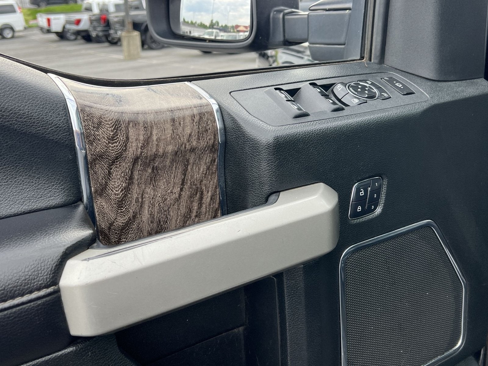 2017 Ford F-250SD Lariat