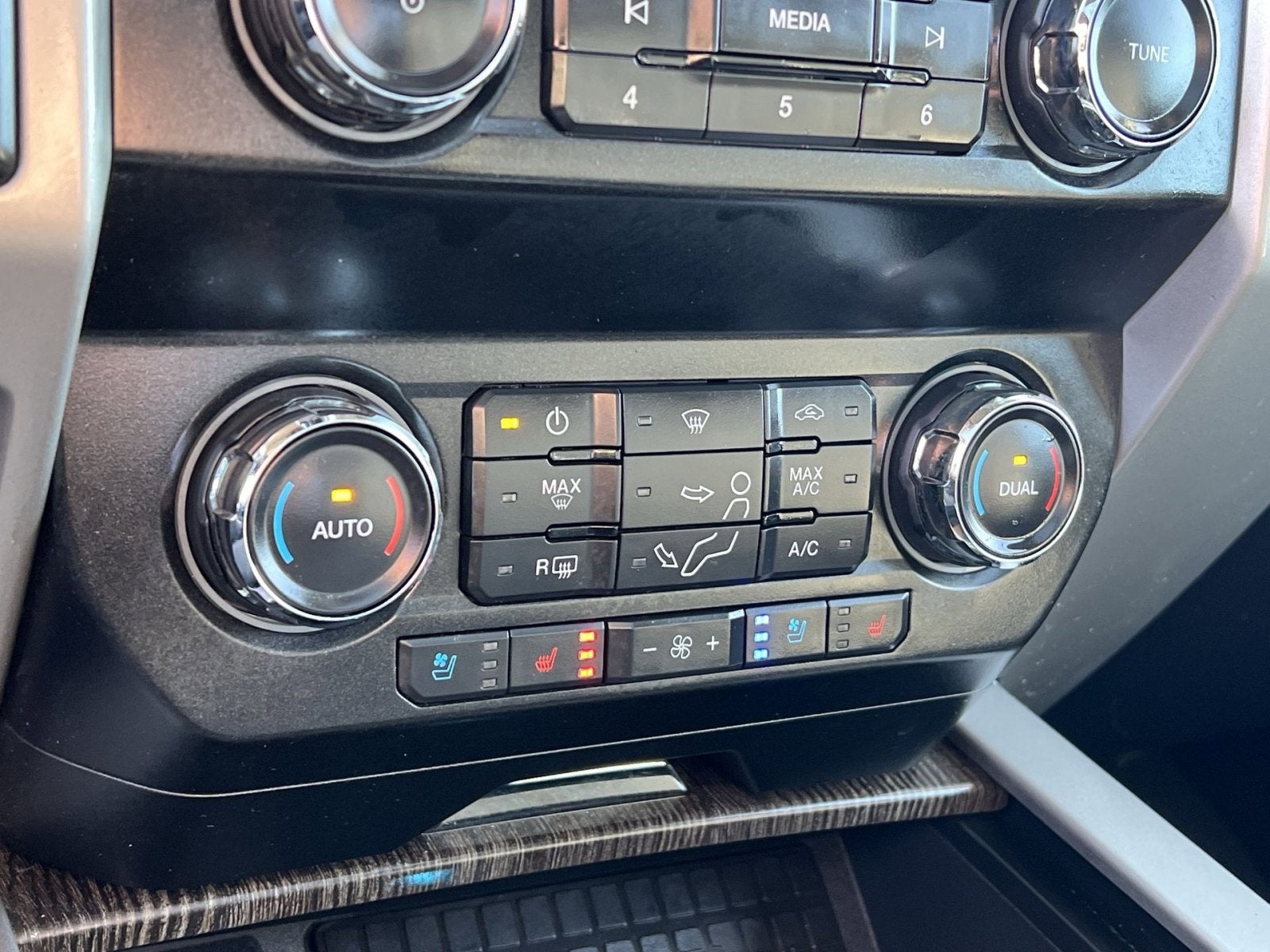 2020 Ford F-250SD Lariat