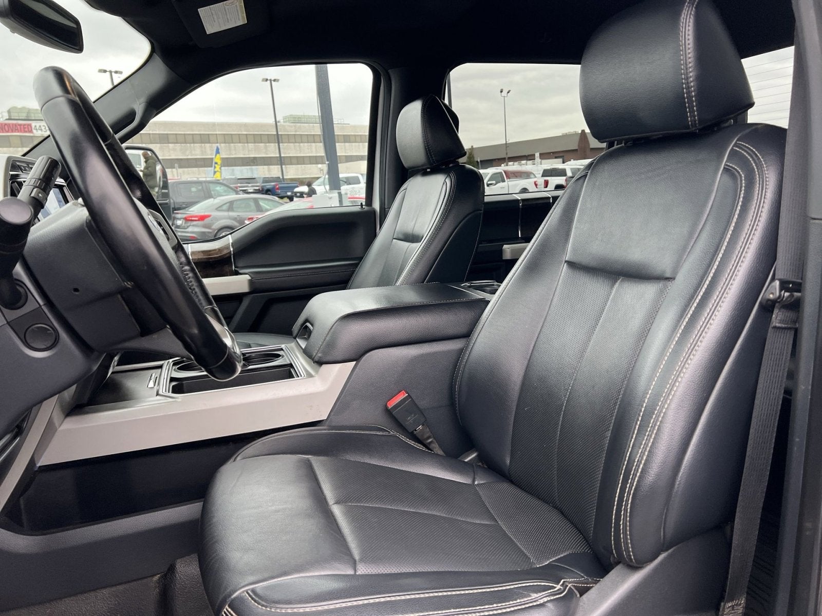 2022 Ford F-350SD Lariat