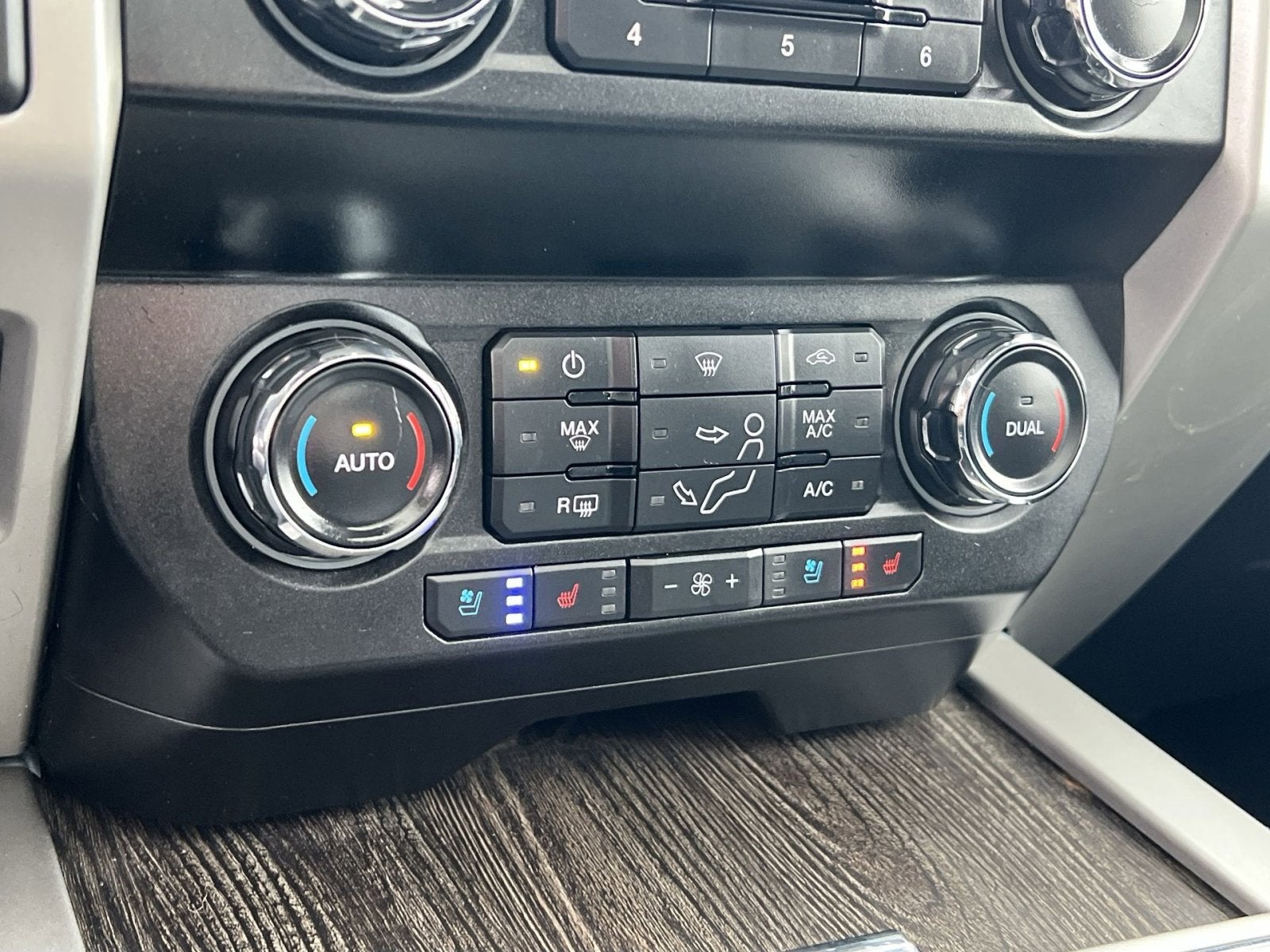 2020 Ford F-350SD Lariat