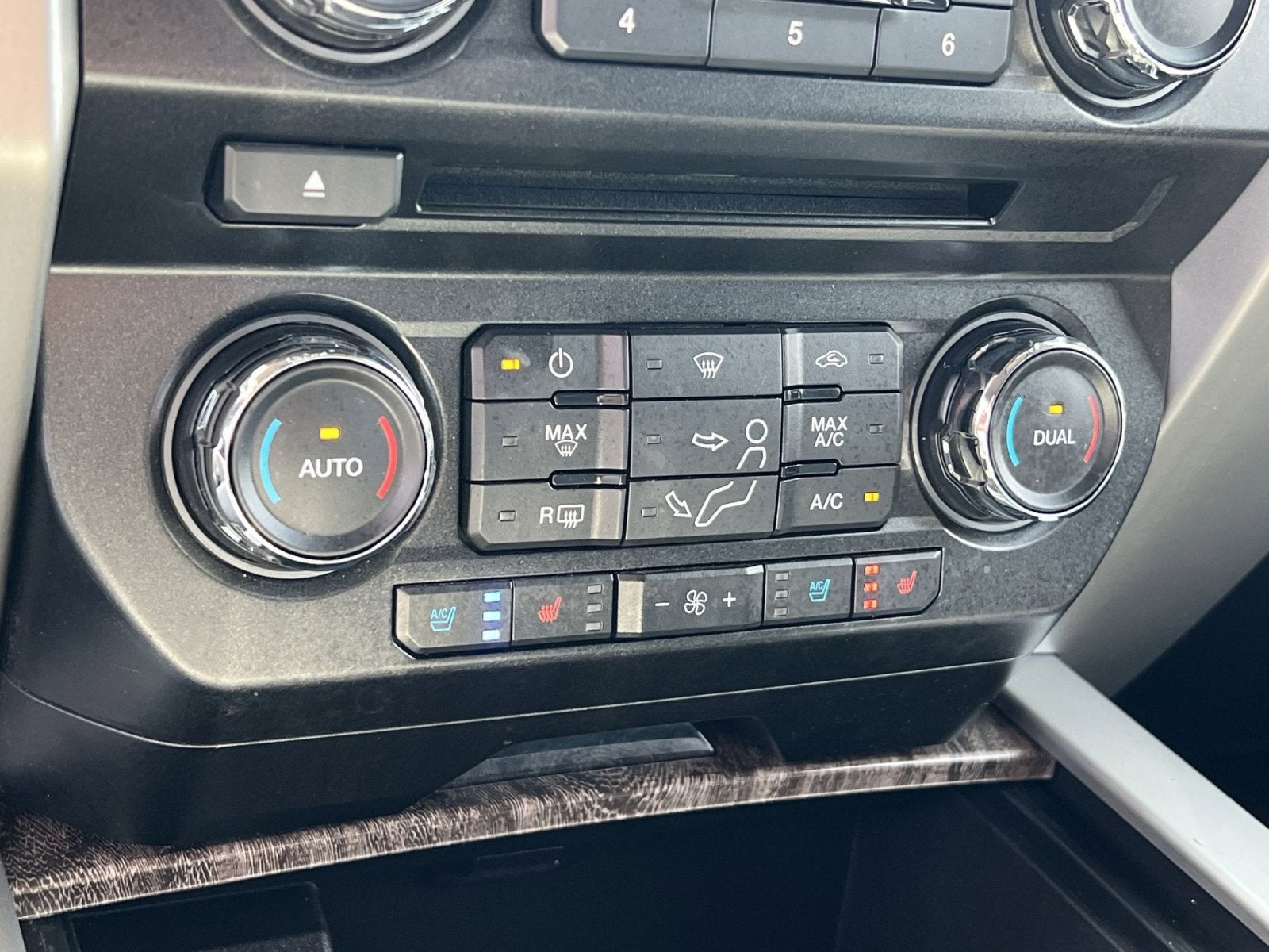 2018 Ford F-350SD Lariat