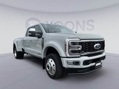 2025 Ford F-450SD Platinum
