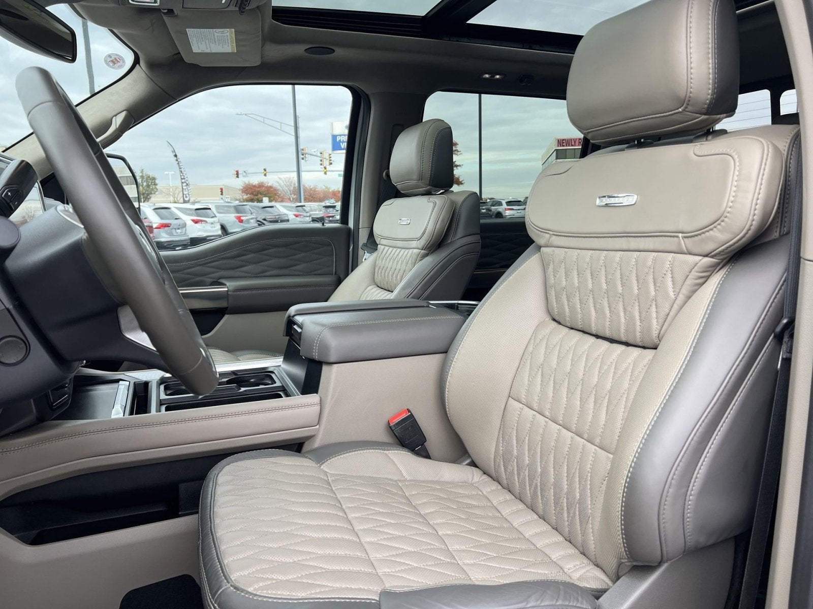 2025 Ford F-450SD Platinum