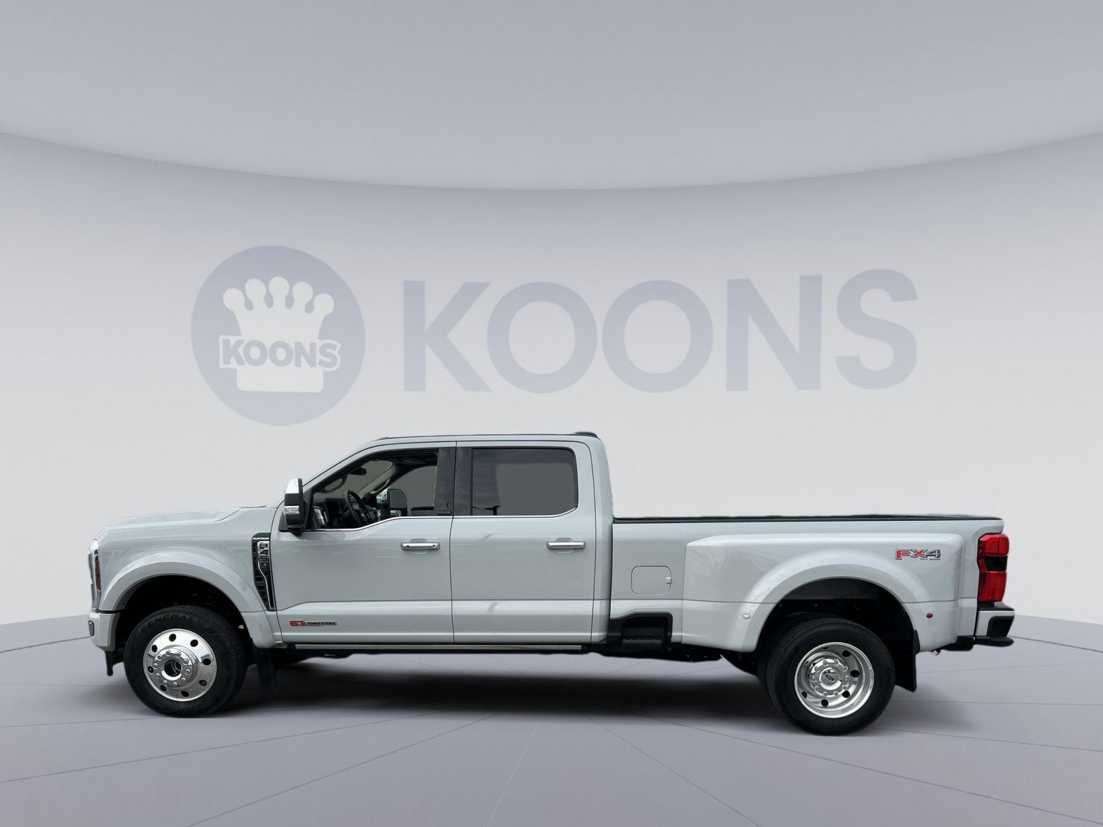 2025 Ford F-450SD Platinum