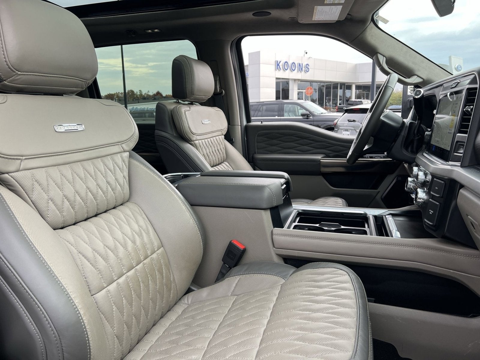 2025 Ford F-450SD Platinum