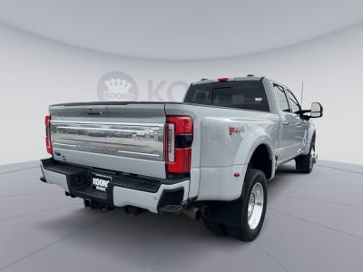 2025 Ford F-450SD Platinum