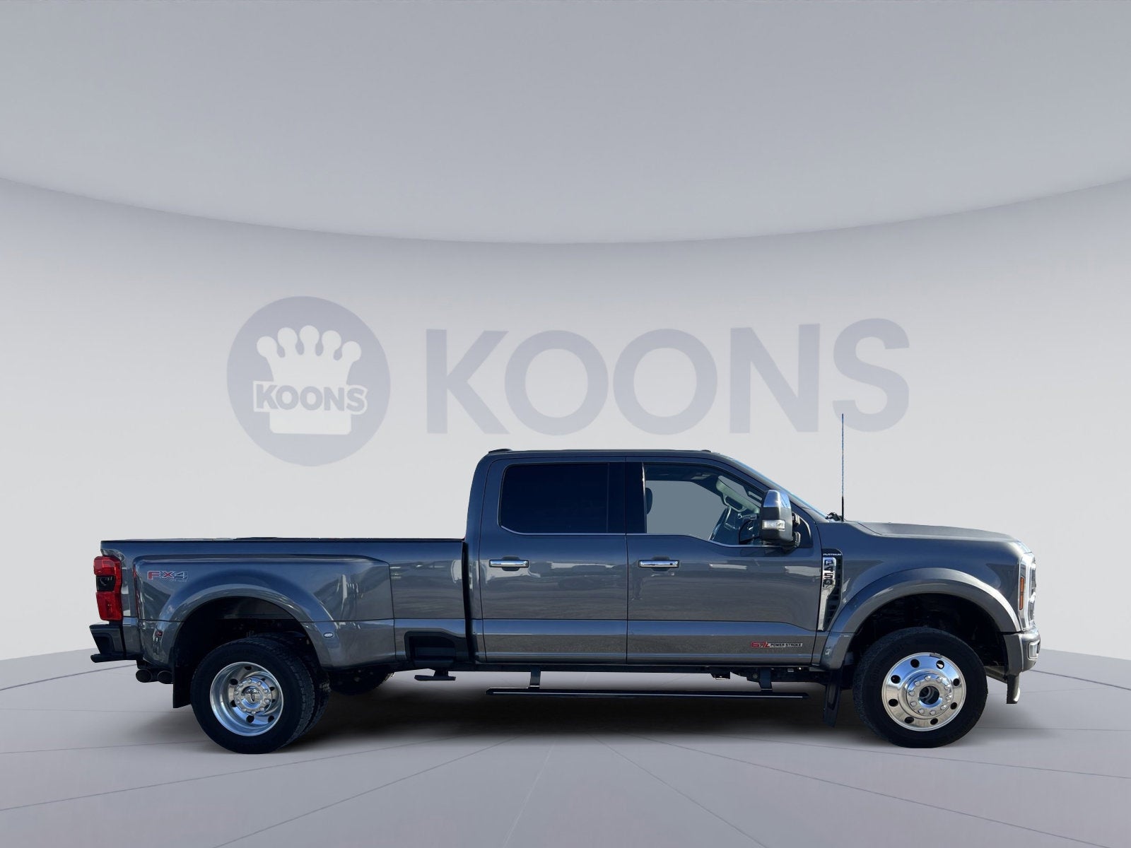 2024 Ford F-450SD Platinum
