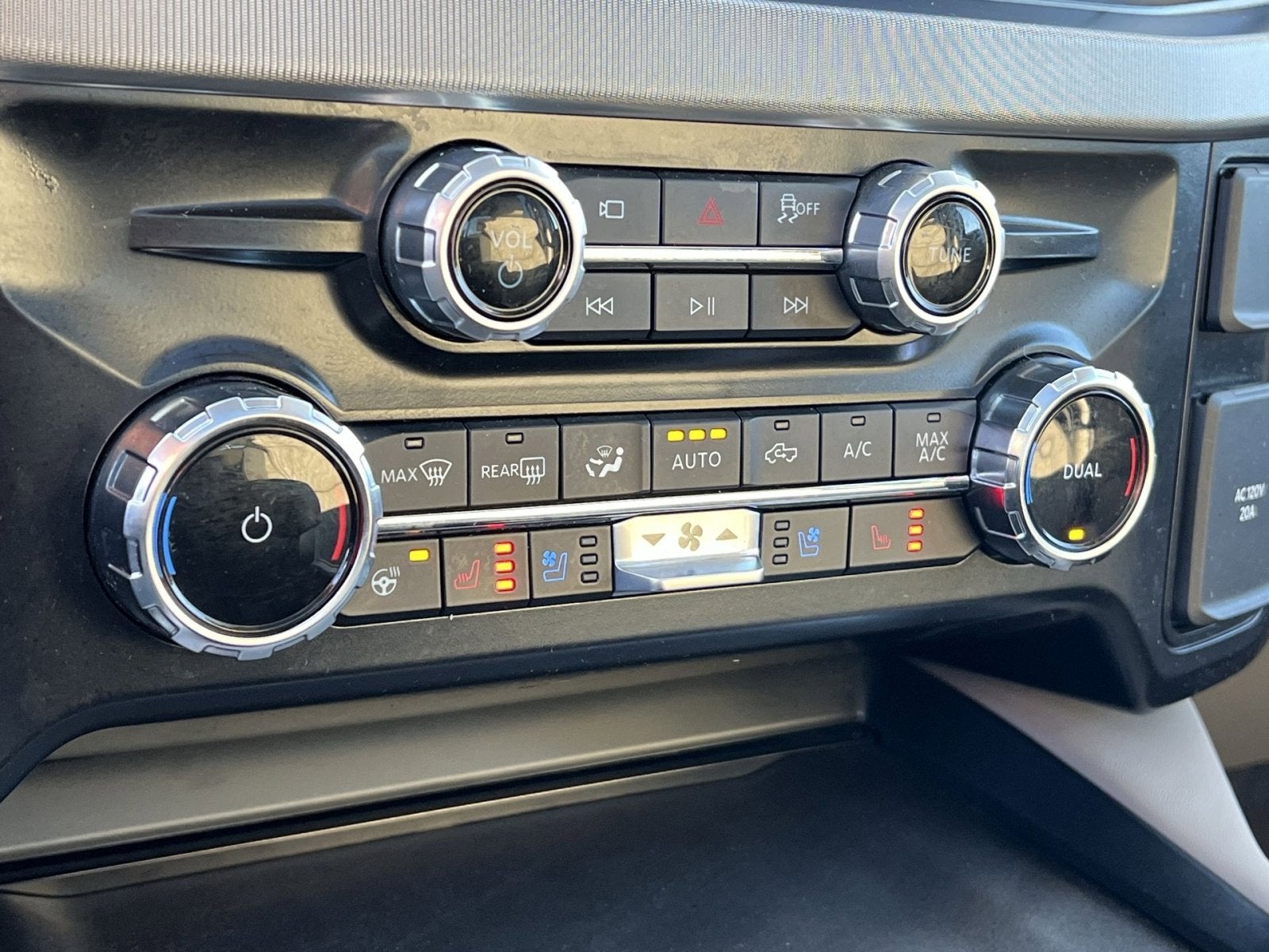 2025 Ford F-450SD Platinum