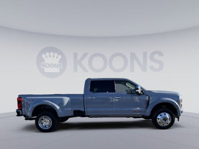 2025 Ford F-450SD Platinum