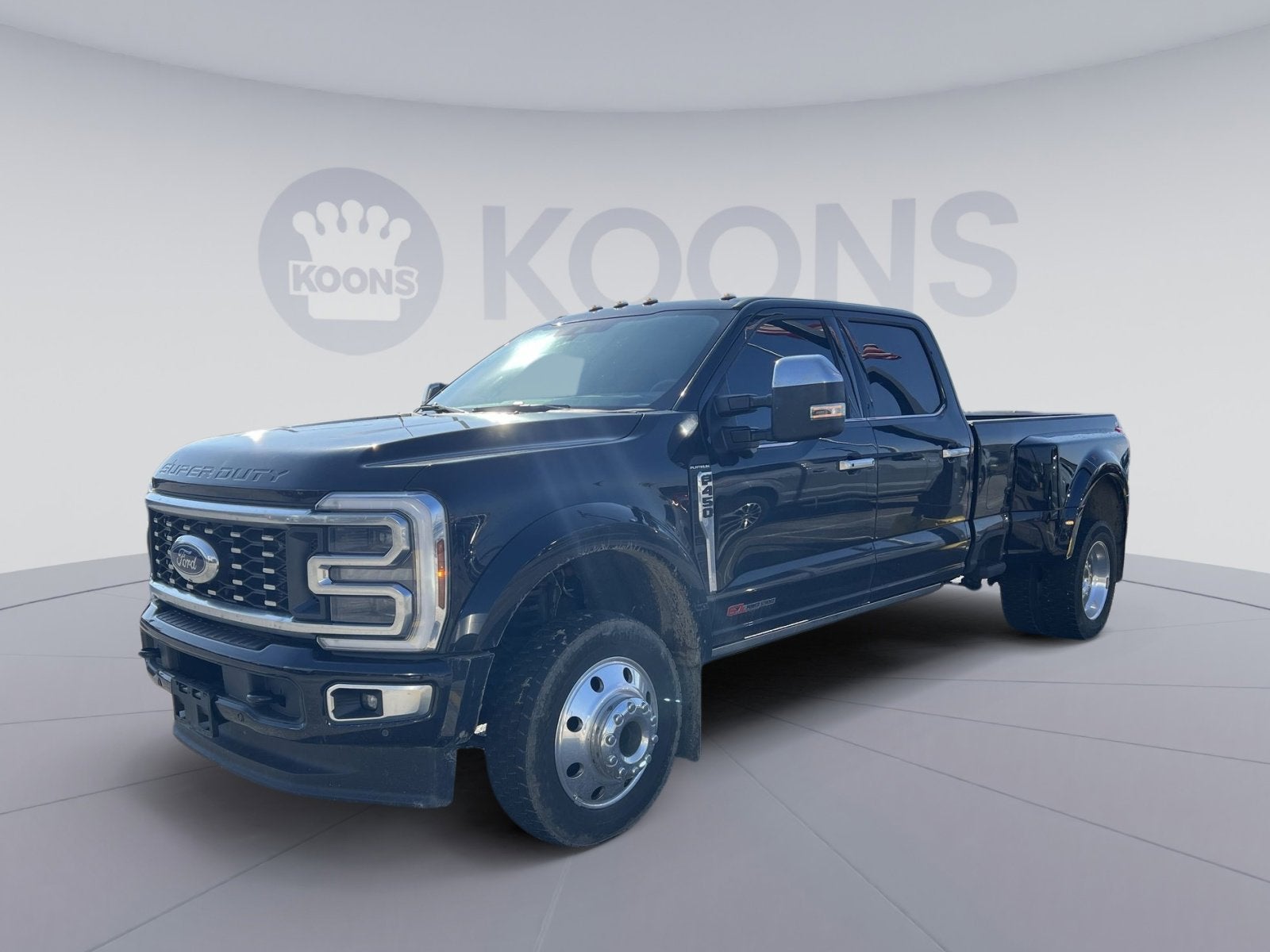 2025 Ford F-450SD Platinum