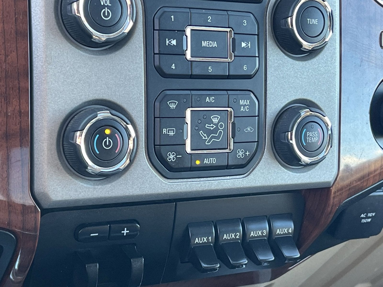 2015 Ford F-450SD King Ranch