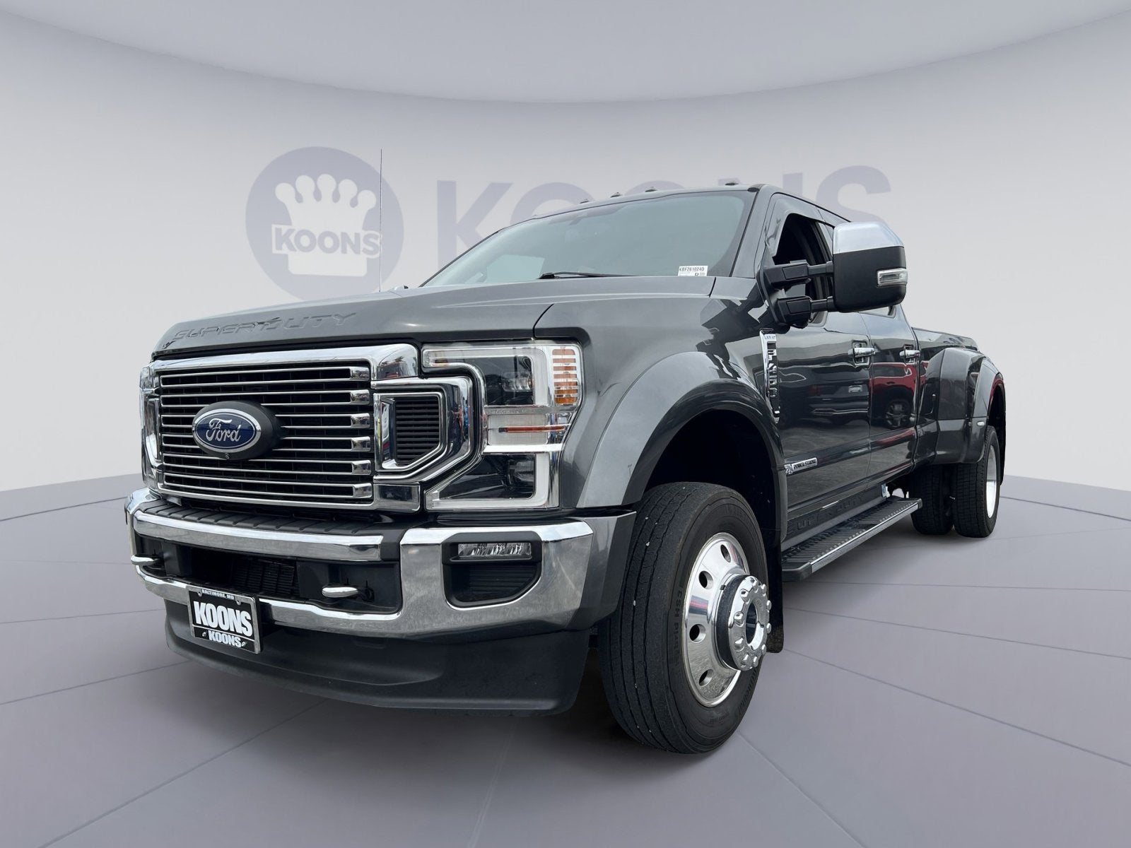 2020 Ford F-450 Lariat 4x4 Crew Cab 8' Box DRW's photo