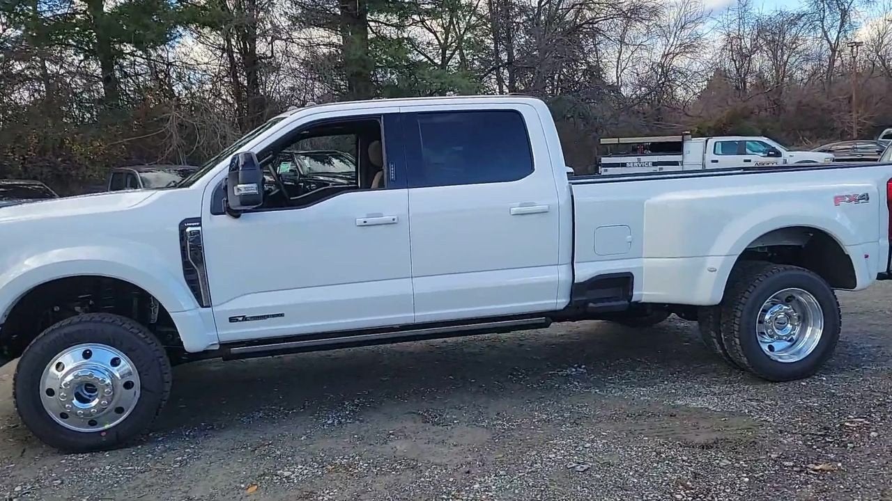 2024 Ford F-450SD Lariat