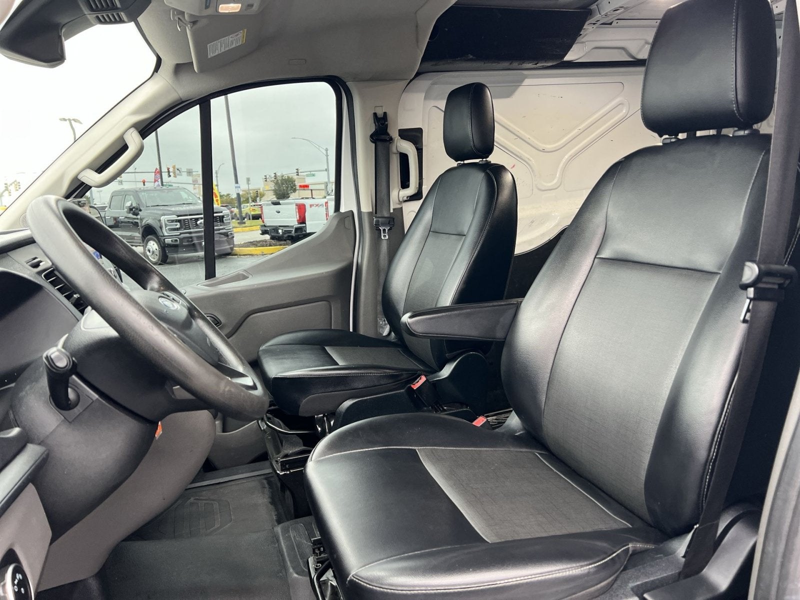2022 Ford Transit-250 Base
