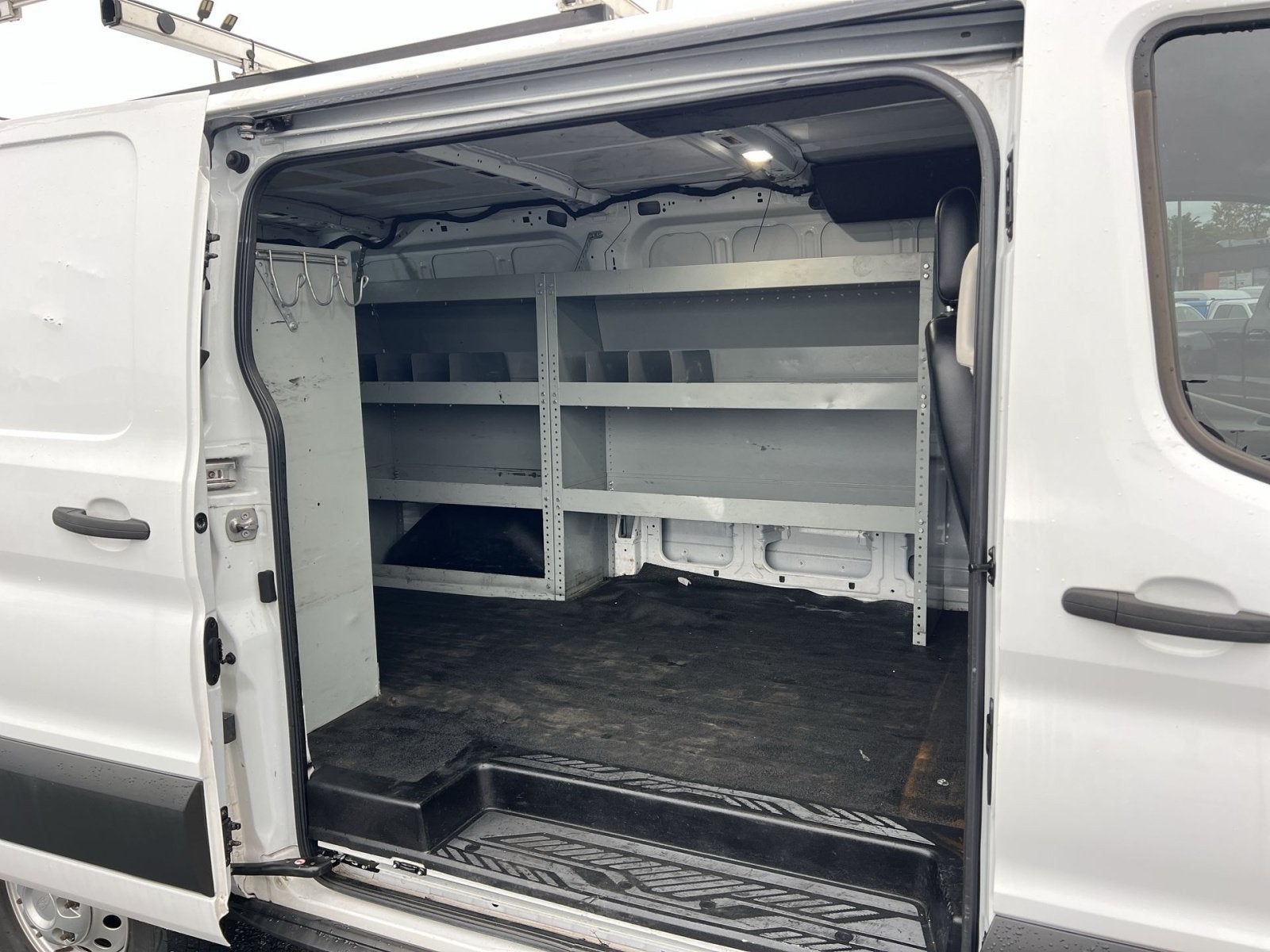 2022 Ford Transit-250 Base