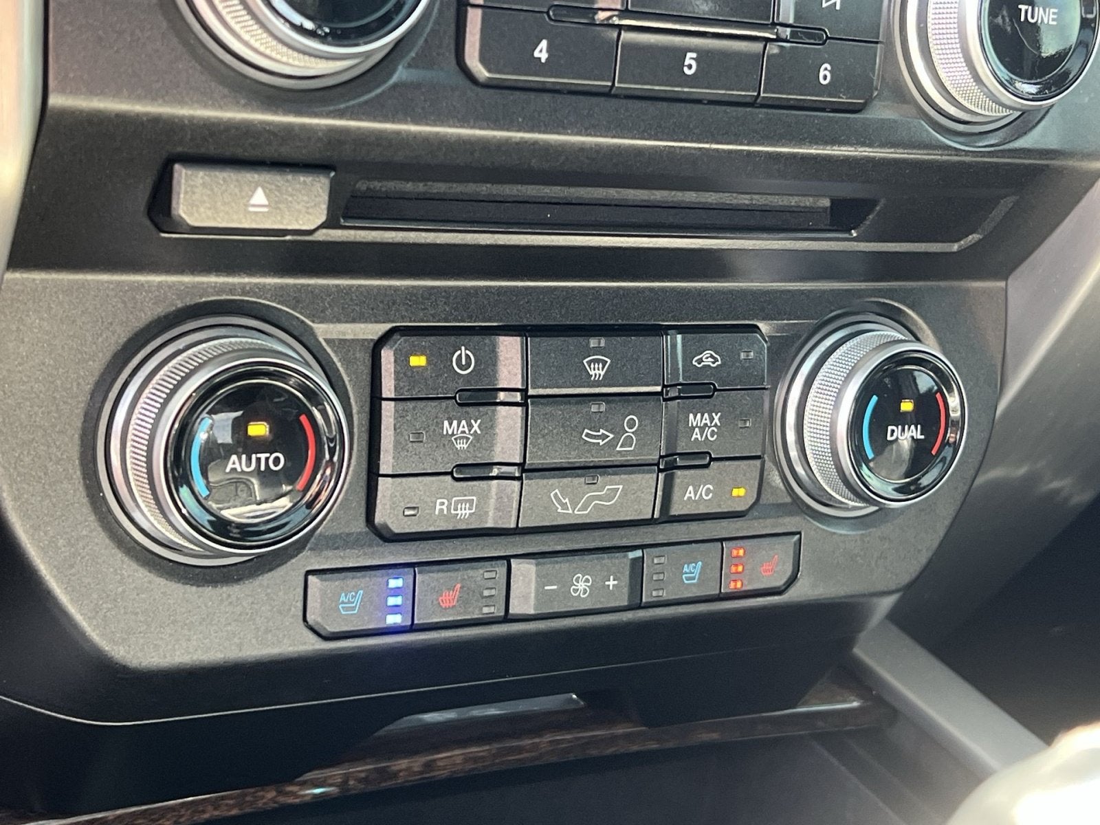 2017 Ford F-150 Platinum