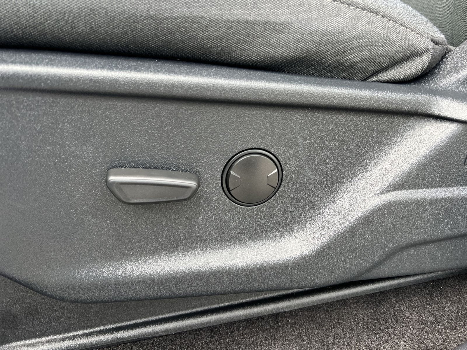2022 Ford F-150 Lightning XLT