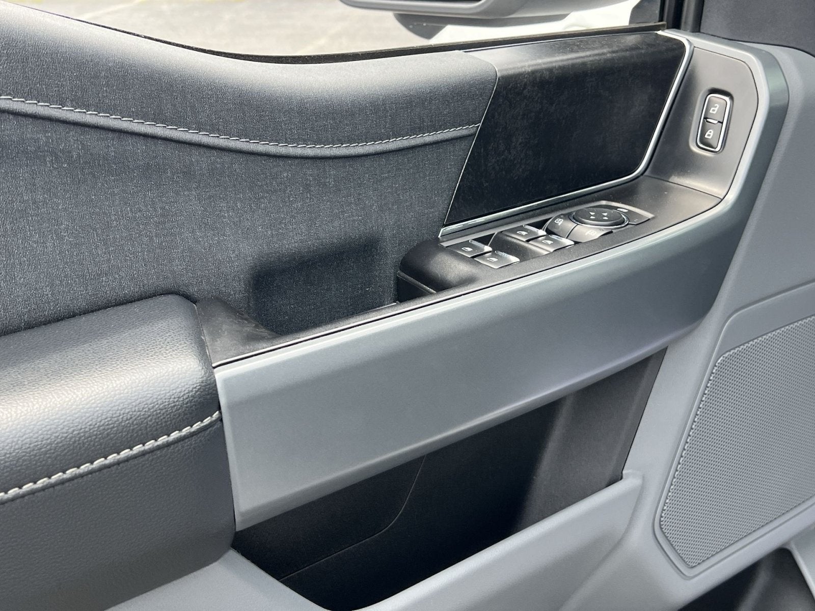 2022 Ford F-150 Lightning XLT