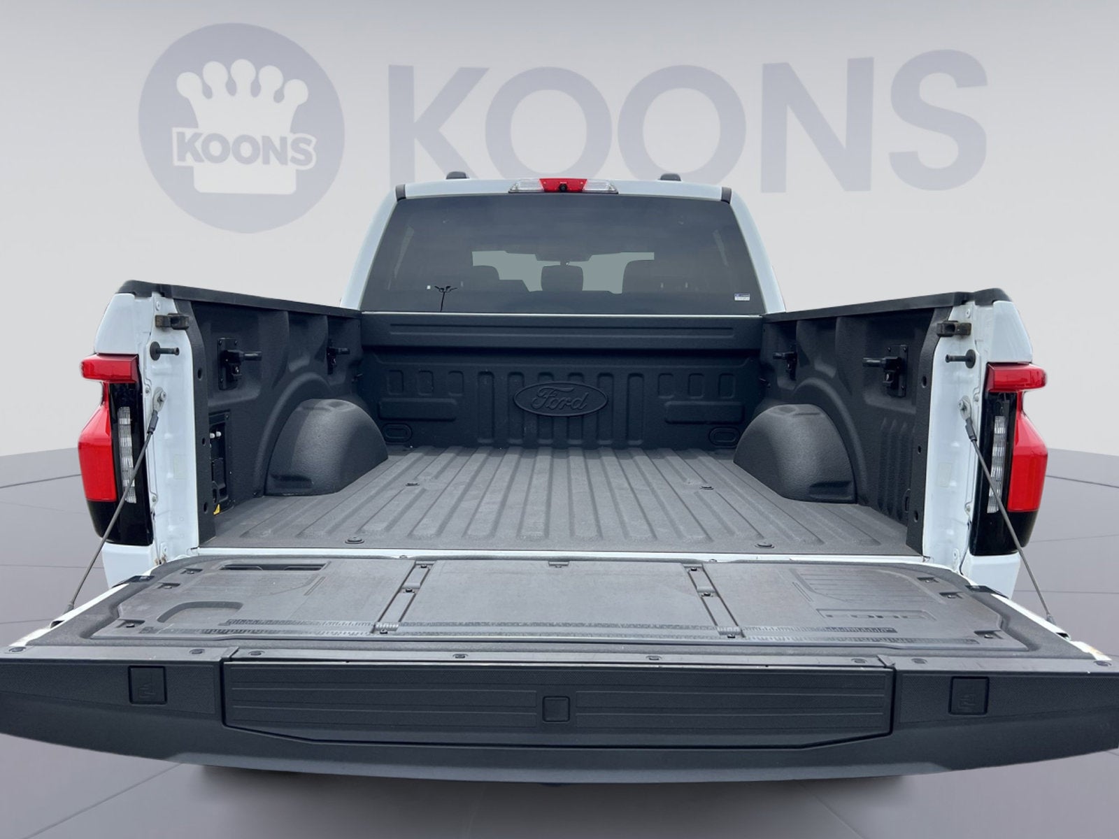 2022 Ford F-150 Lightning XLT