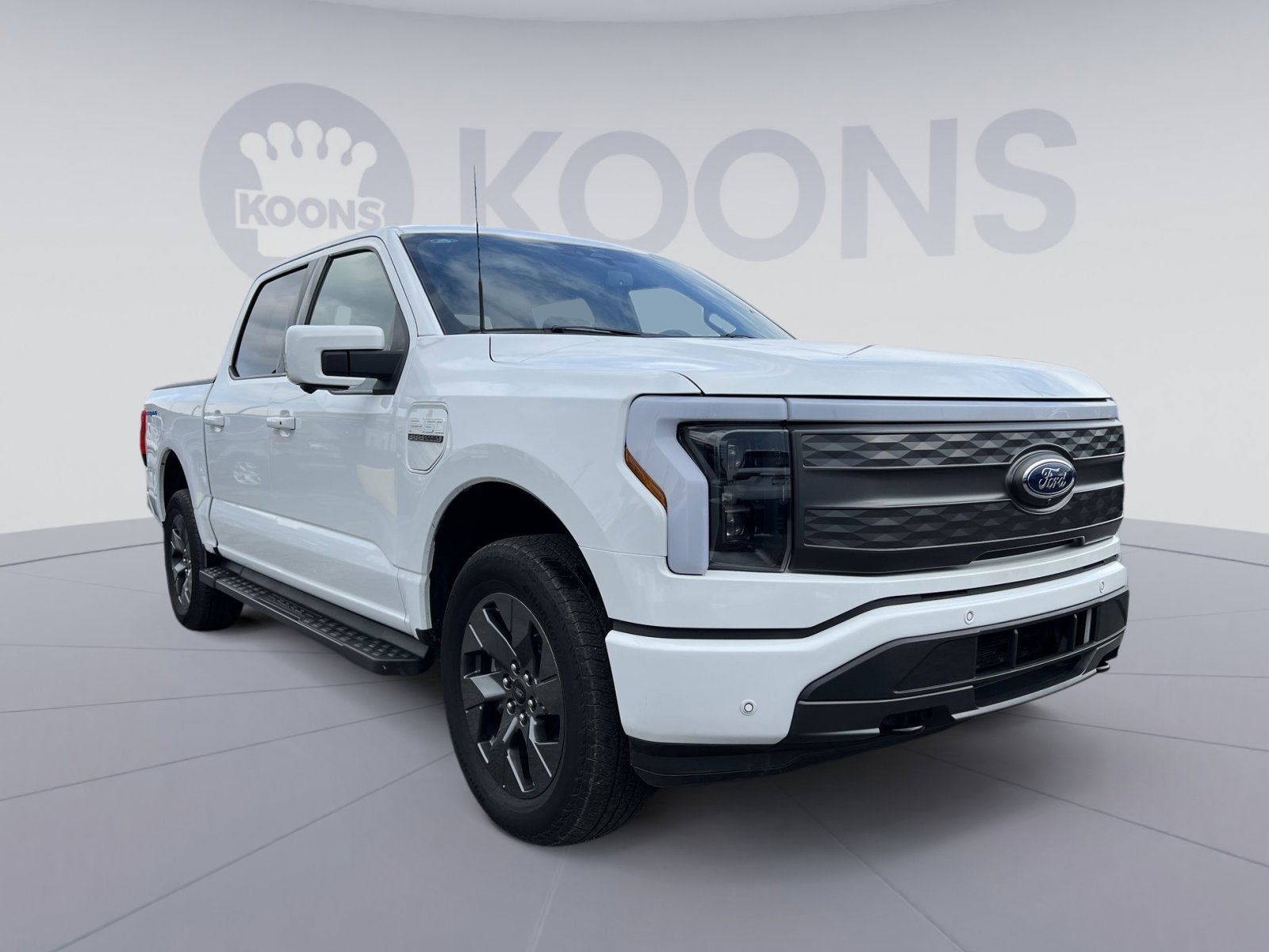 2023 Ford F-150 Lightning Lariat