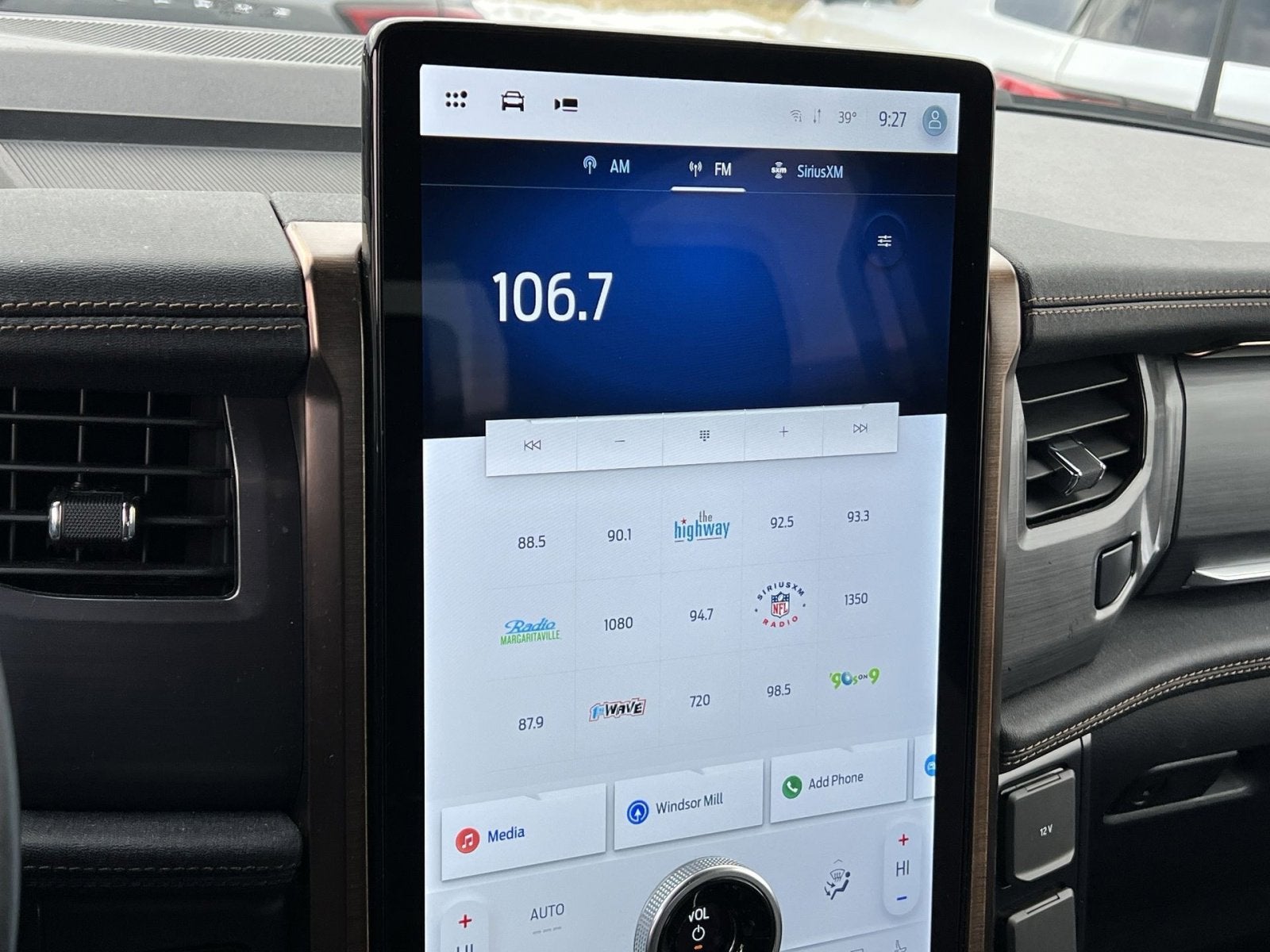 2023 Ford F-150 Lightning Lariat