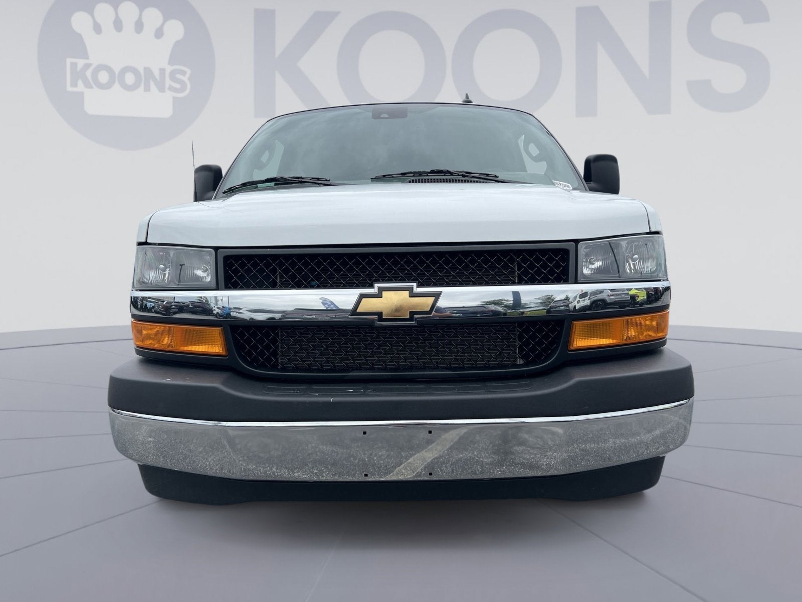 2025 Chevrolet Express 3500 LT