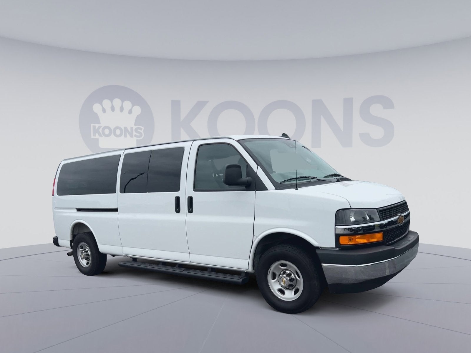 2025 Chevrolet Express 3500 LT