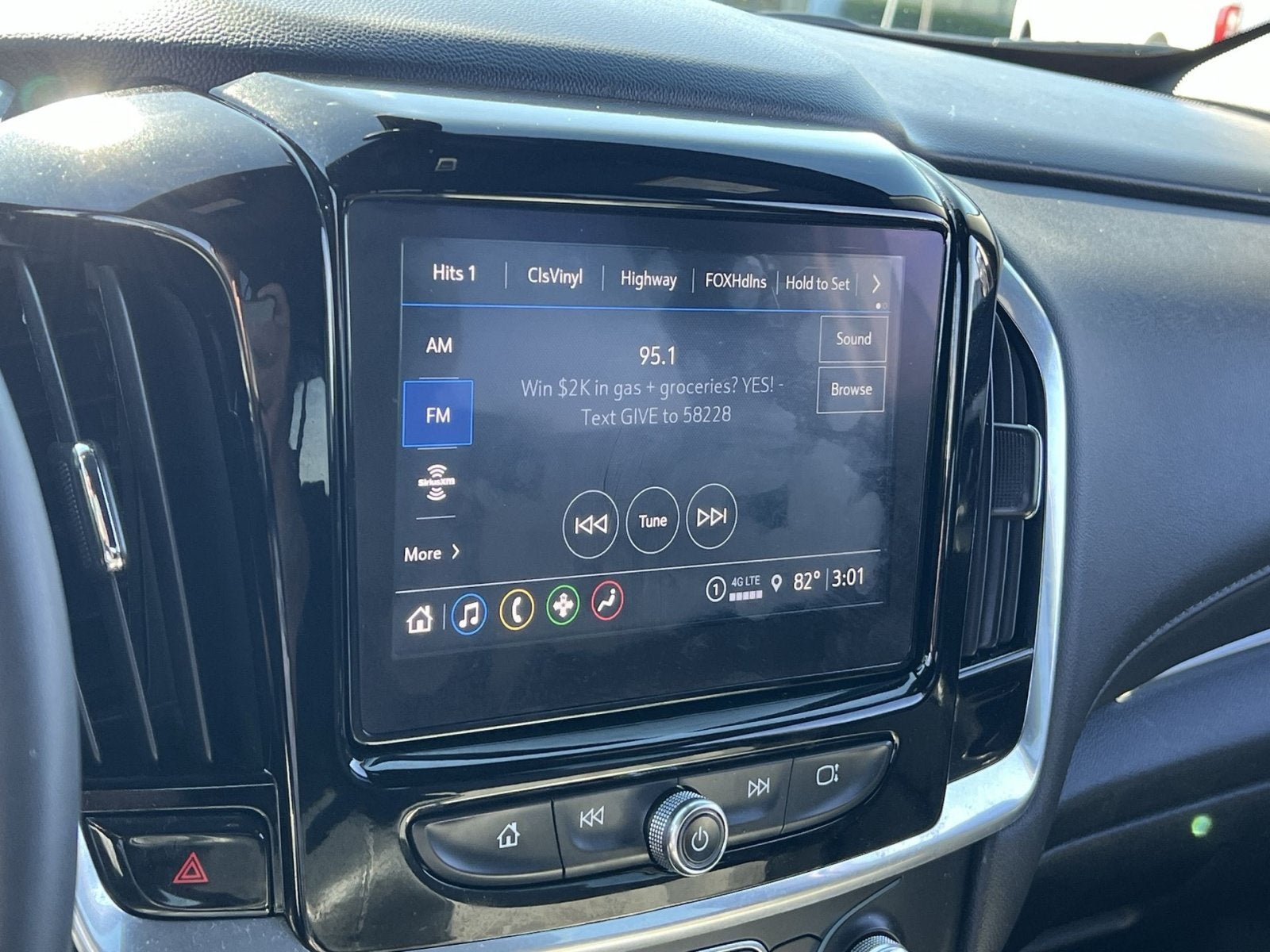 2023 Chevrolet Traverse LT