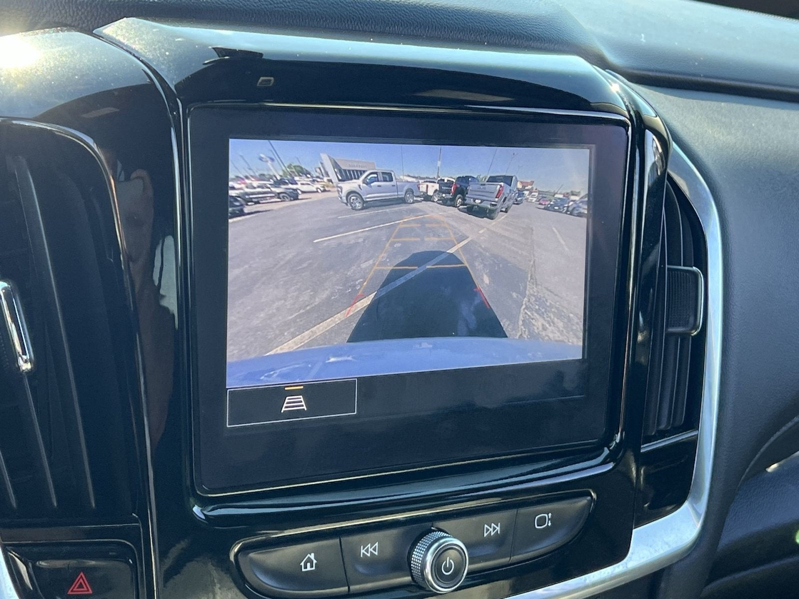 2023 Chevrolet Traverse LT