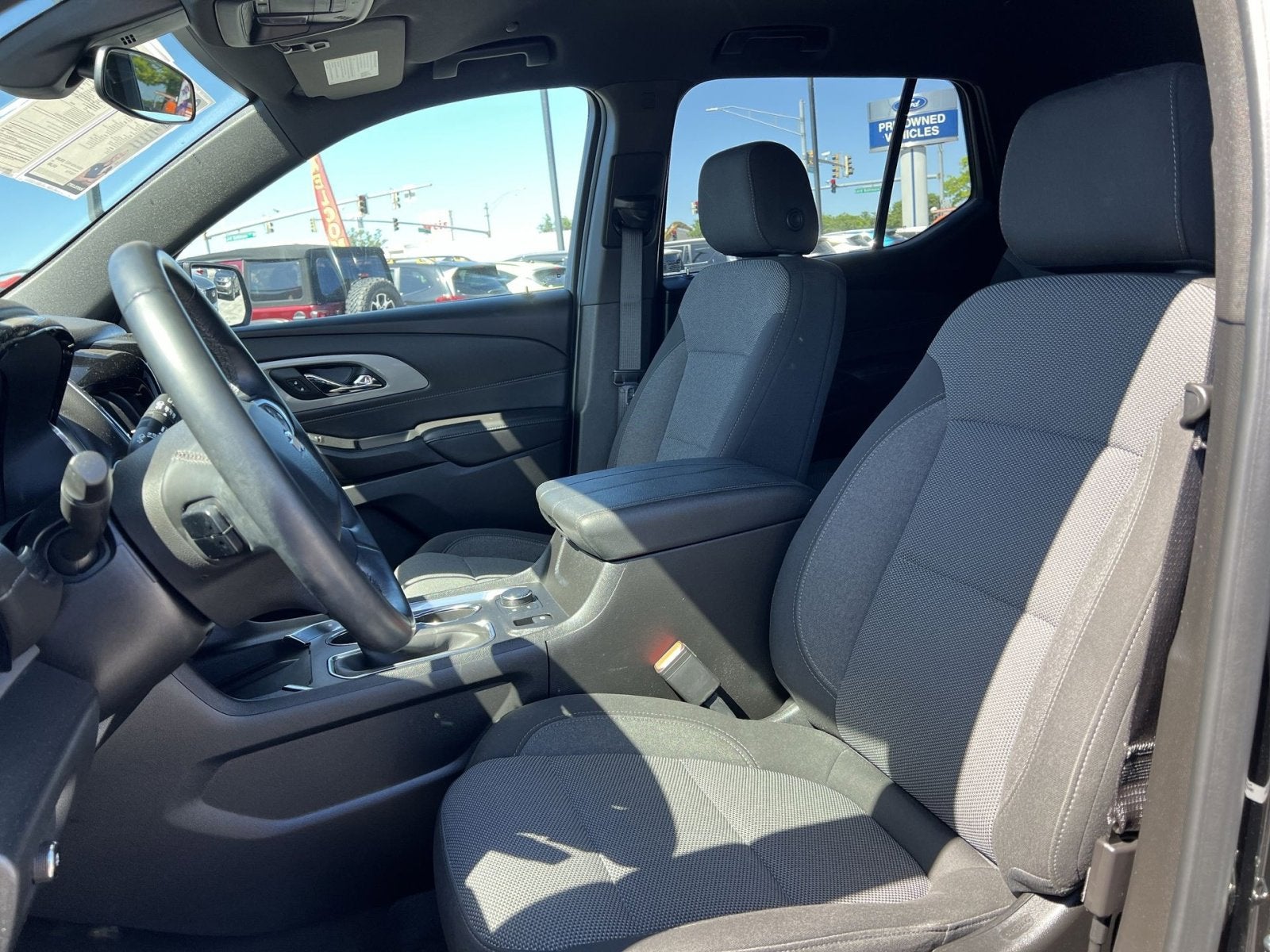2023 Chevrolet Traverse LT