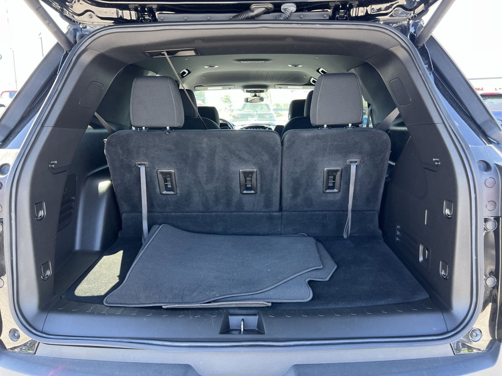 2023 Chevrolet Traverse LT