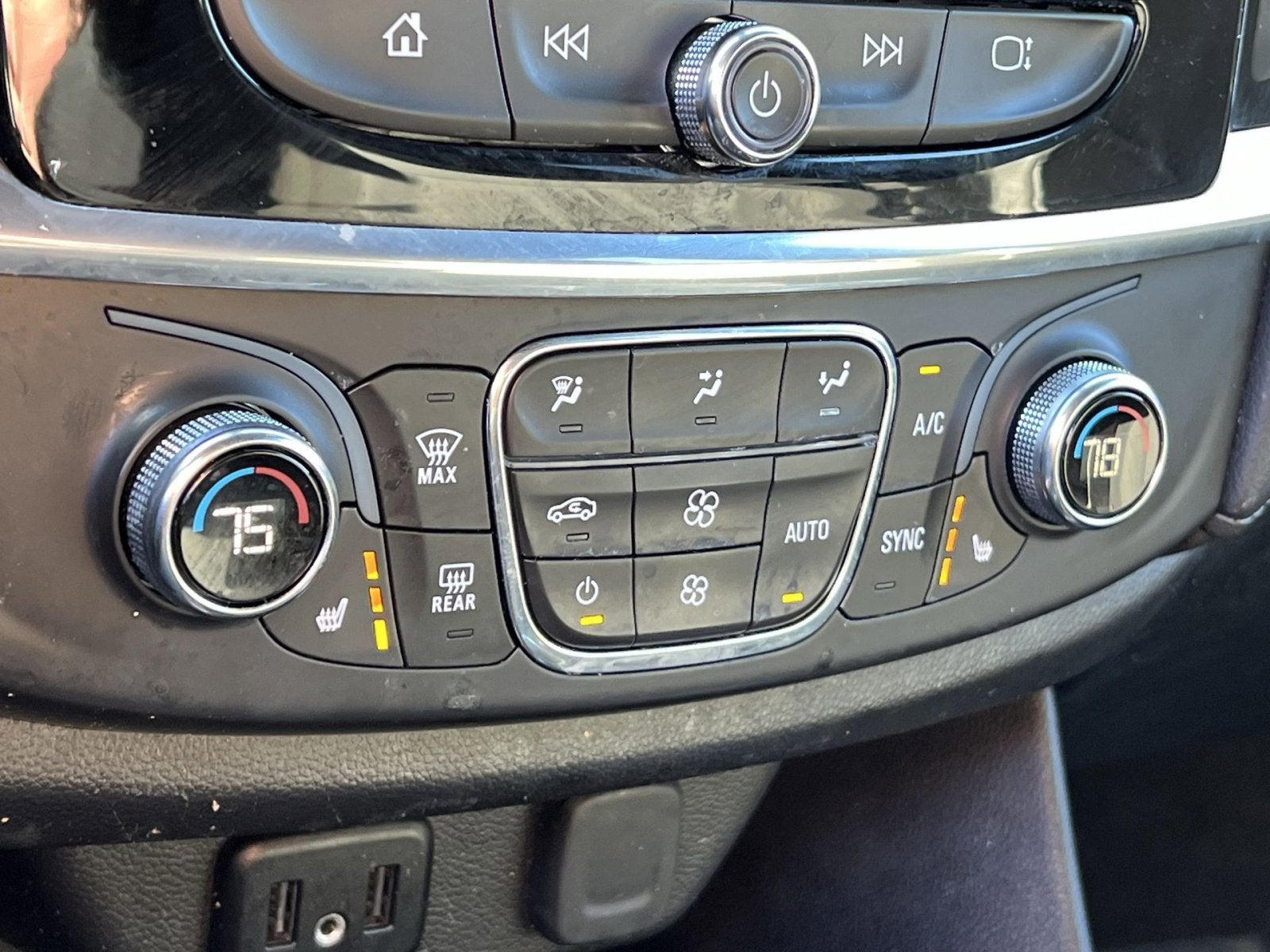 2022 Chevrolet Traverse LT