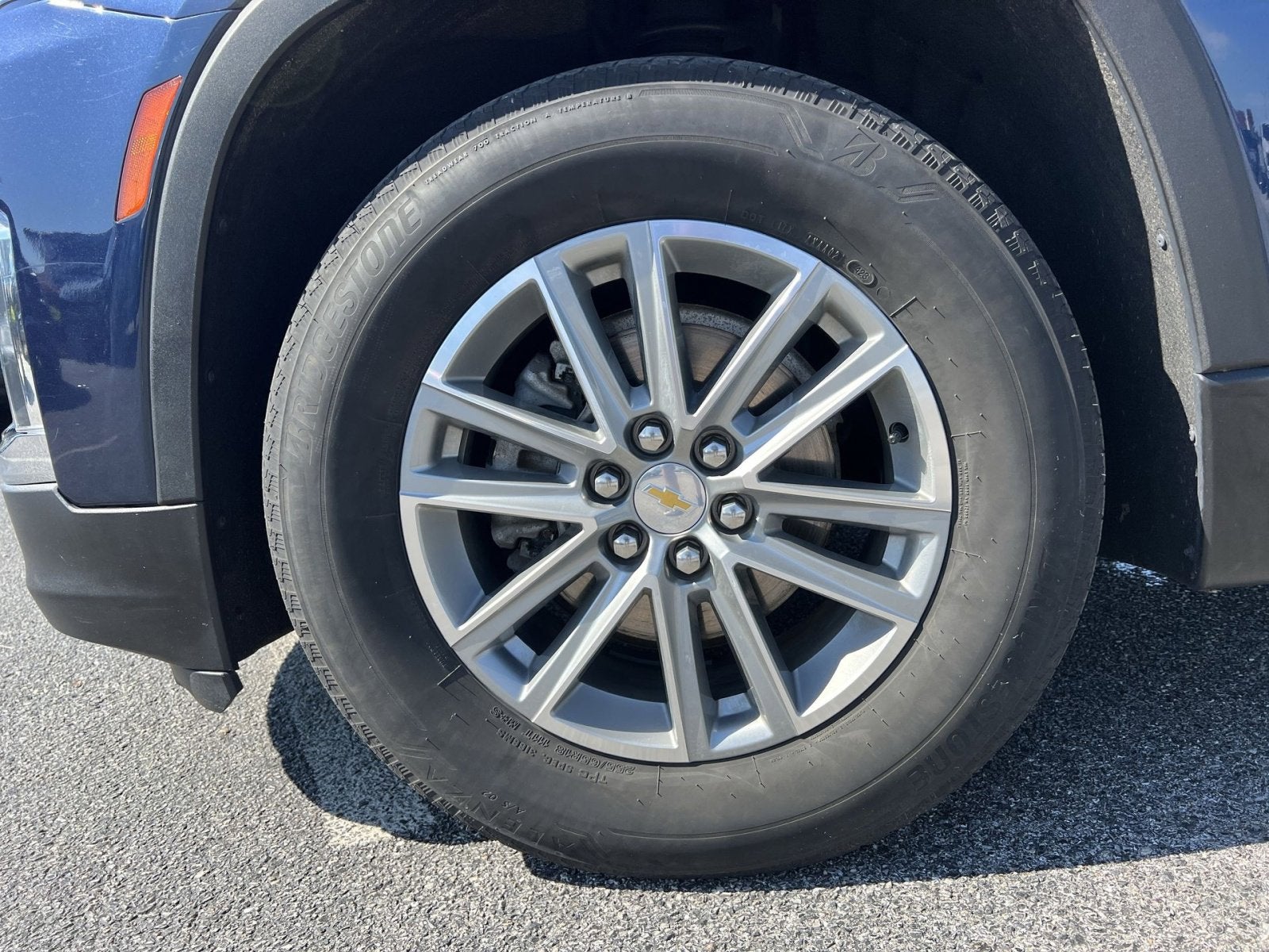 2023 Chevrolet Traverse LT