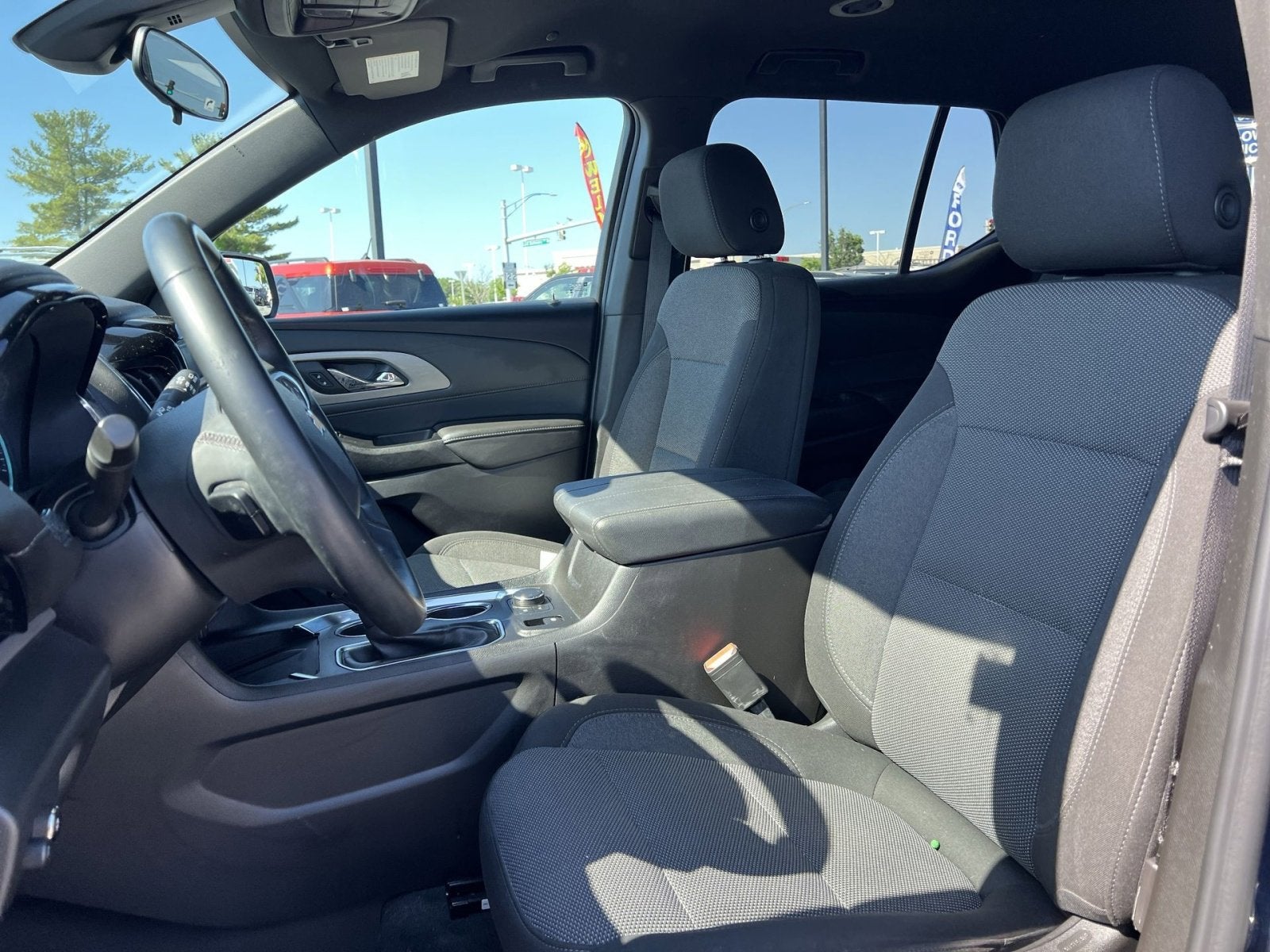 2023 Chevrolet Traverse LT
