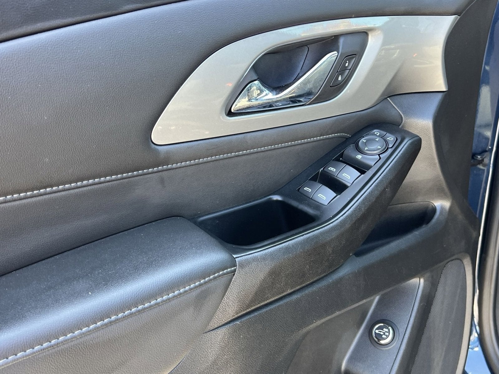 2023 Chevrolet Traverse LT