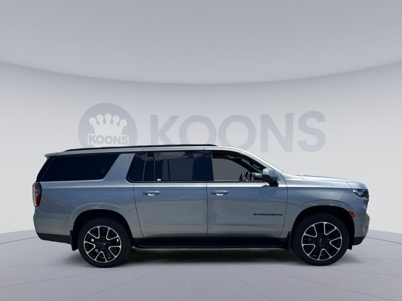 2023 Chevrolet Suburban RST