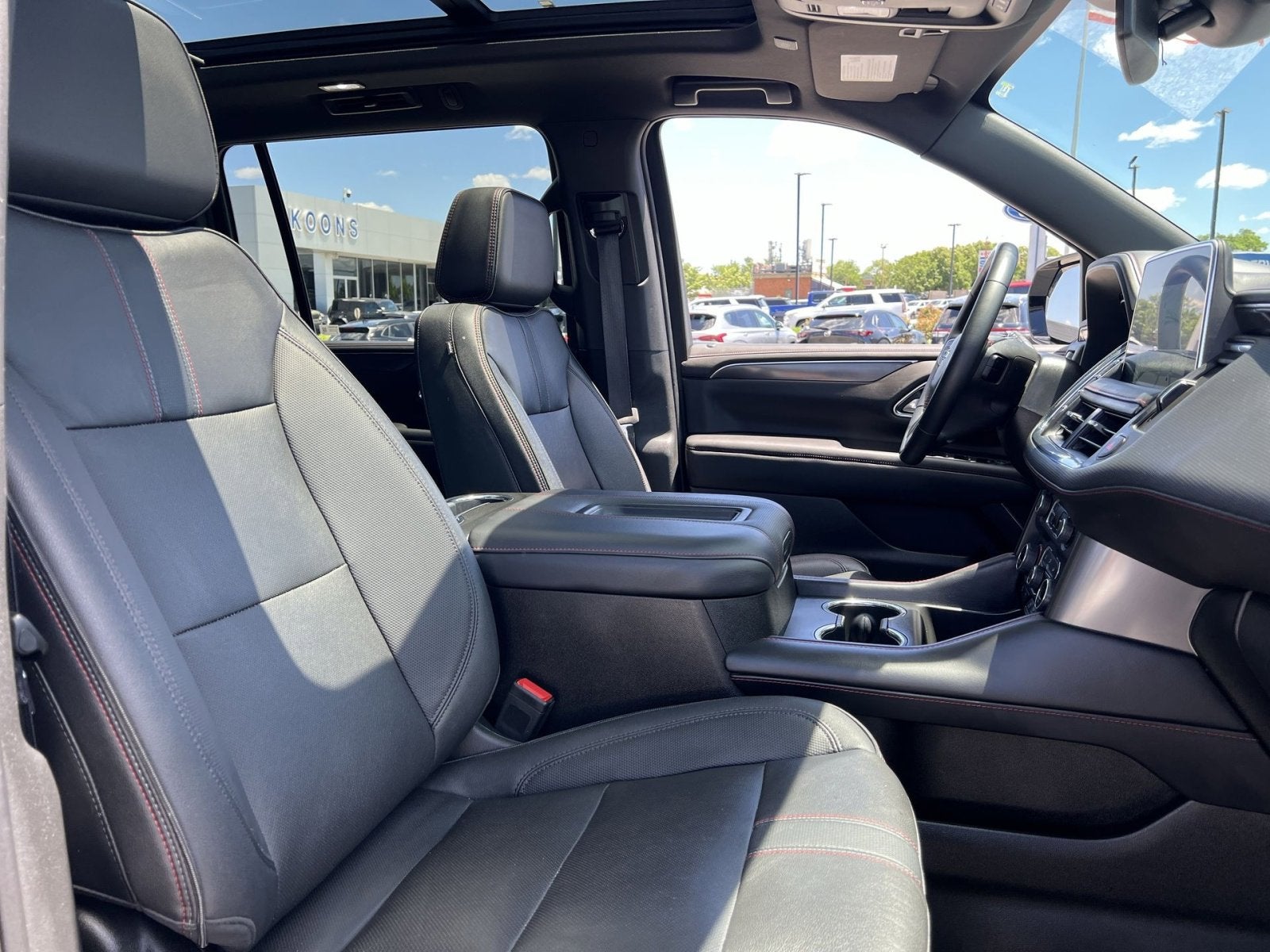 2023 Chevrolet Suburban RST