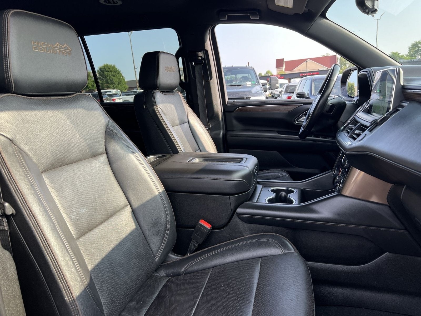 2022 Chevrolet Suburban High Country