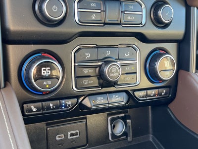 2021 Chevrolet Suburban High Country