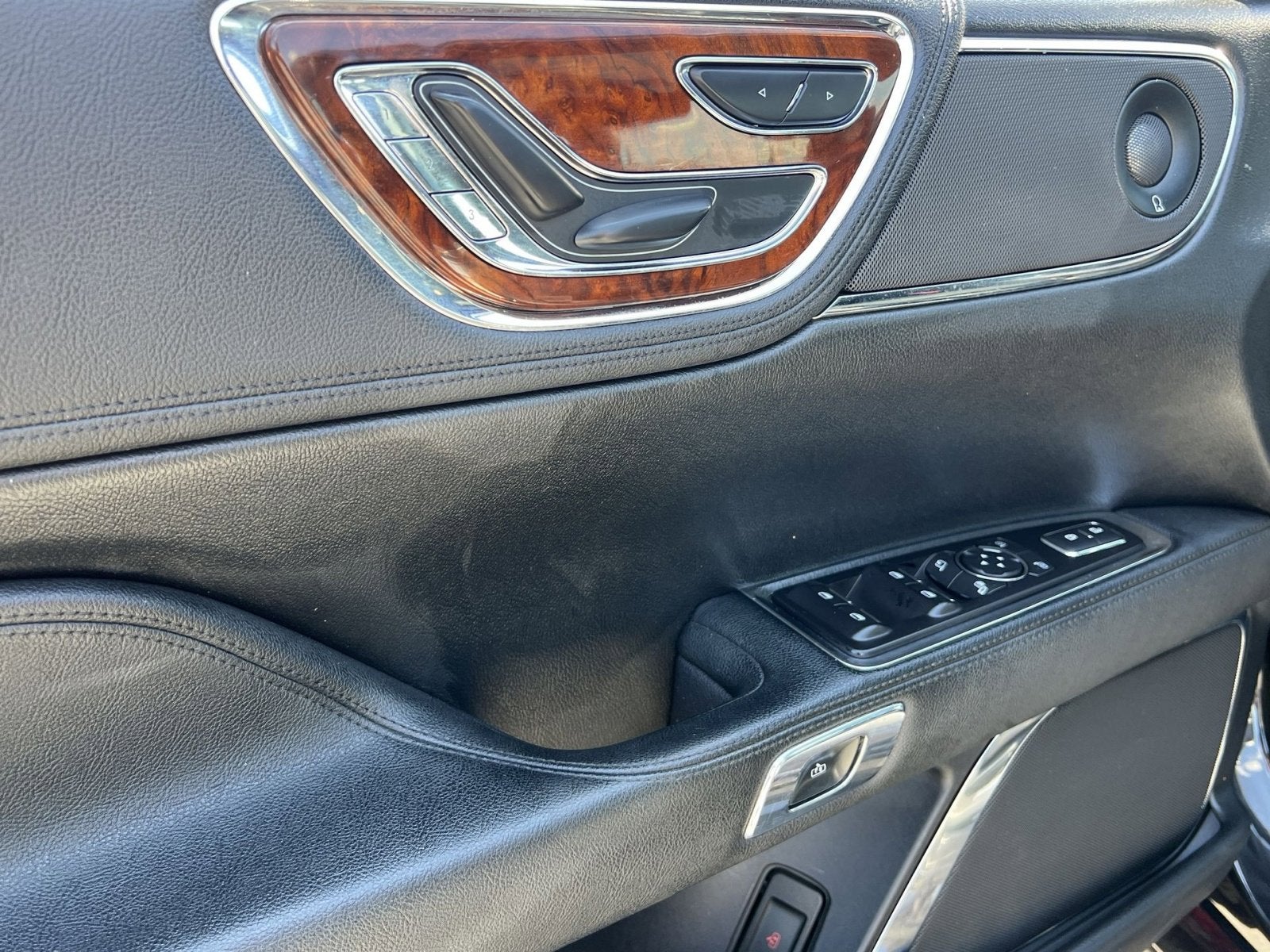 2020 Lincoln Continental Standard